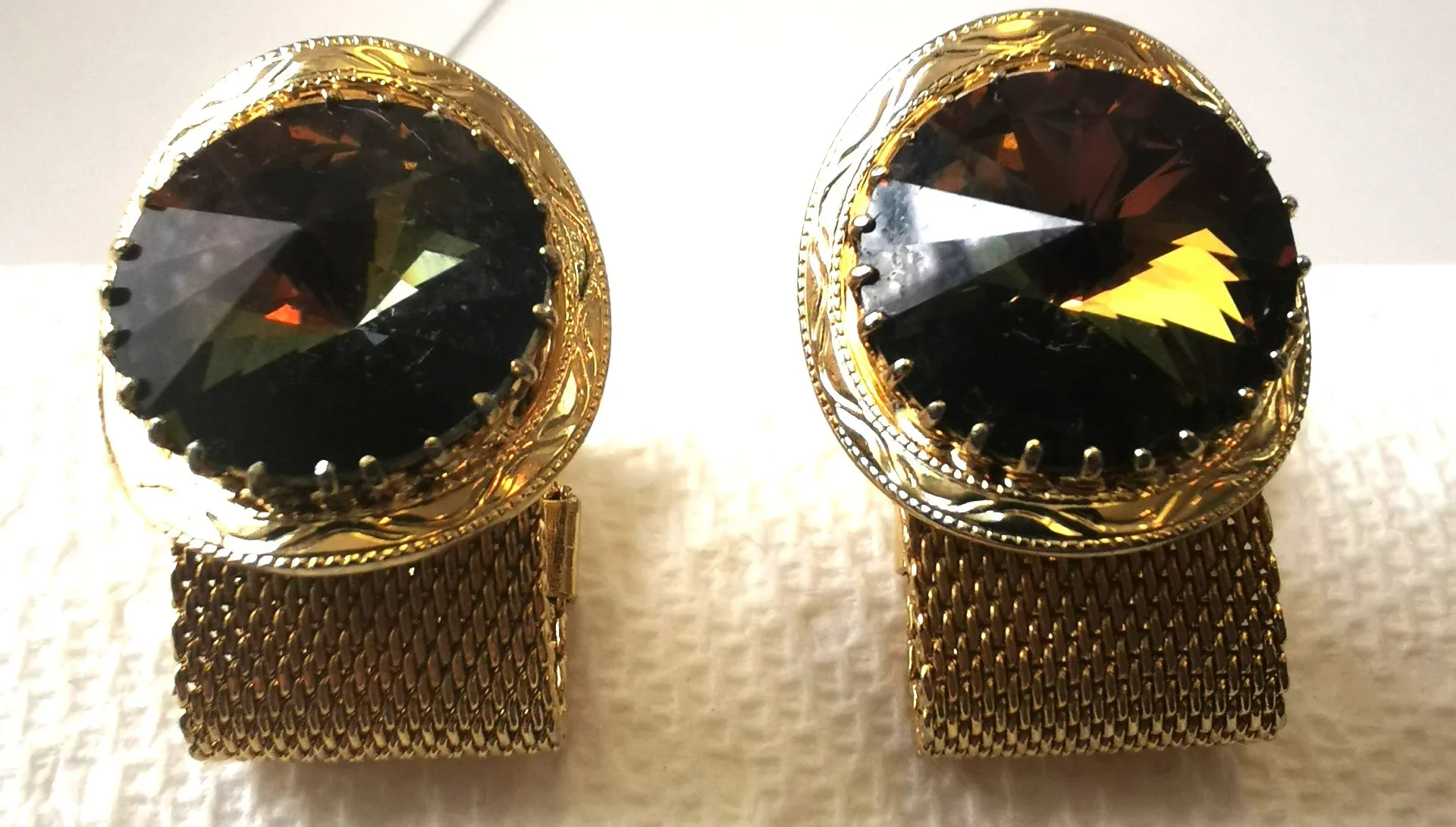 Cuff Links by Park Avenue in Original Box from the 1960s image indicator(2)