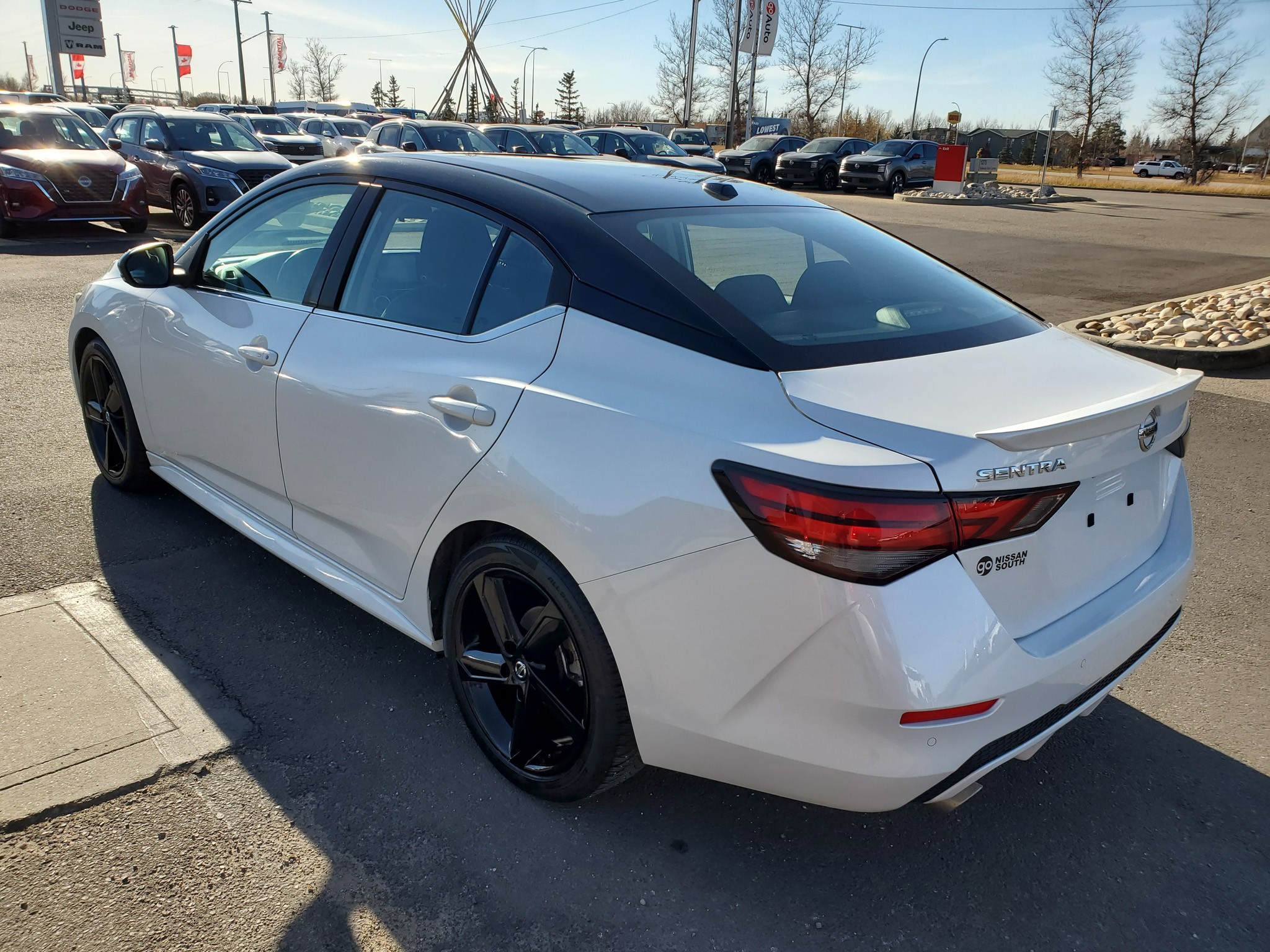 2023 Nissan Sentra SR - photo 5