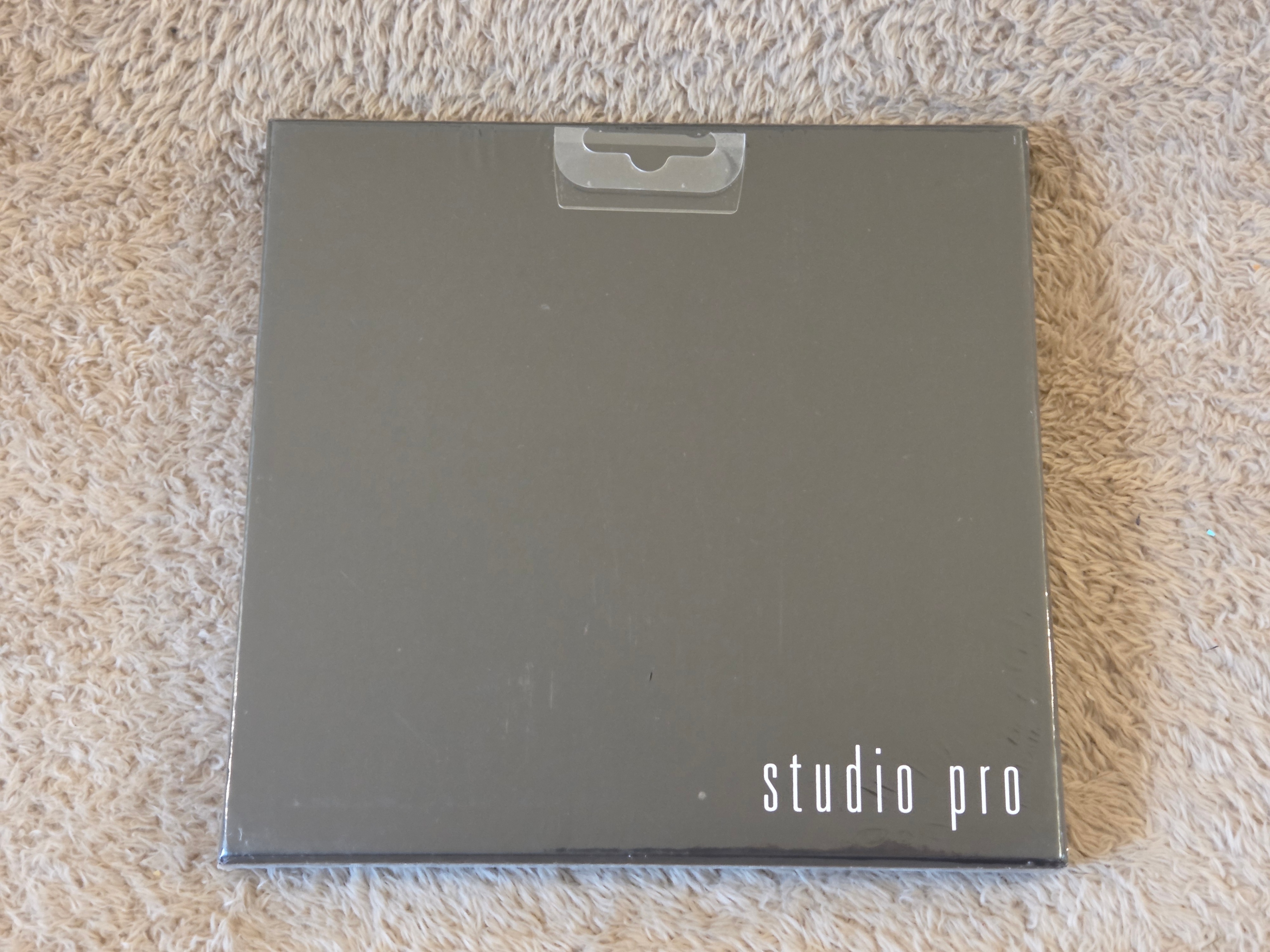 Hilroy Studio Pro 18-Piece Artist Kit – New - photo 5