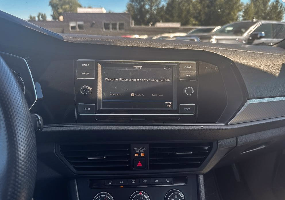 2021 Volkswagen Jetta - photo 4