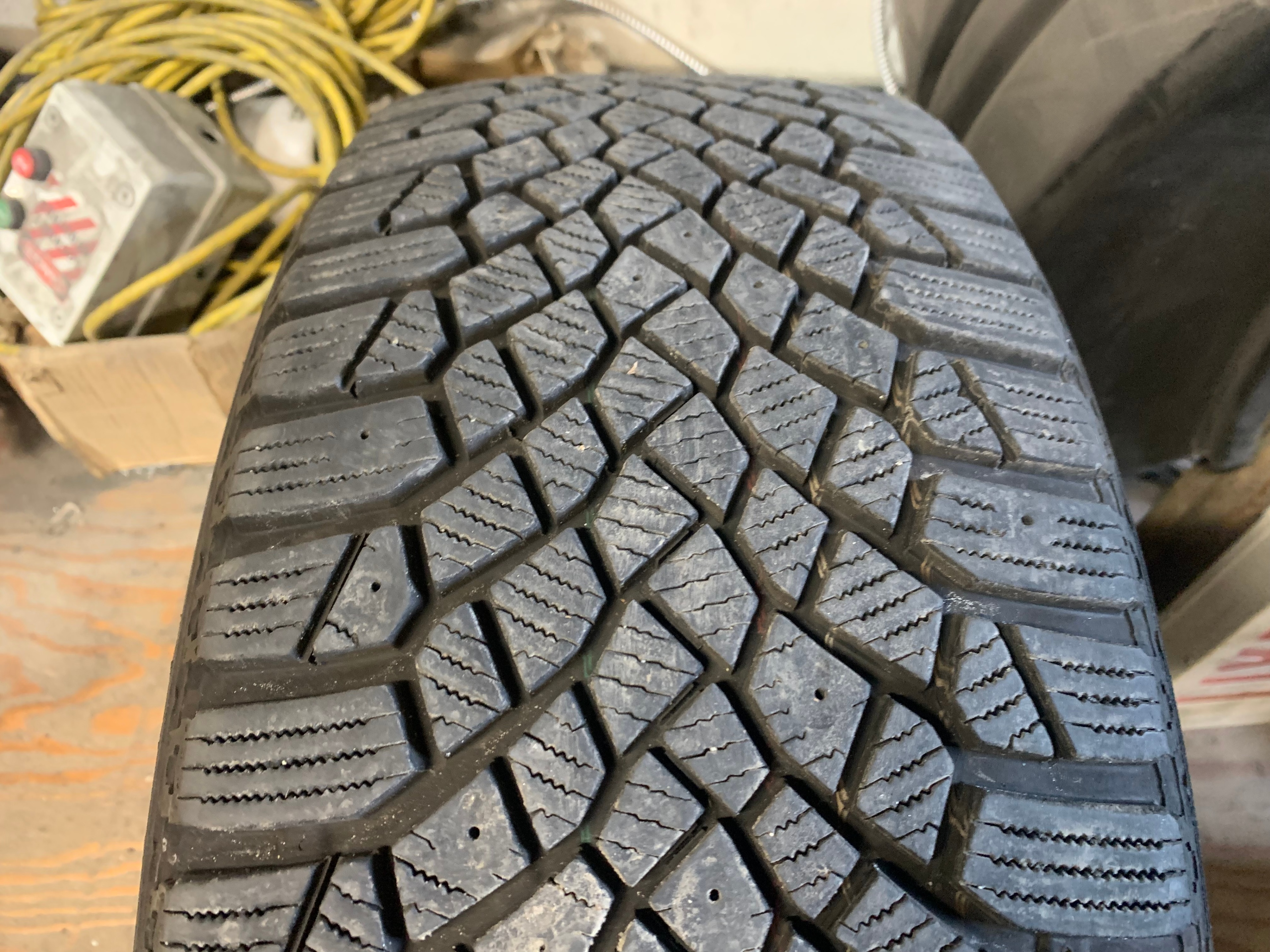 1 X single 235/50/19 M+S 103T Continental Ice Contact XTRM w 90% - photo 3