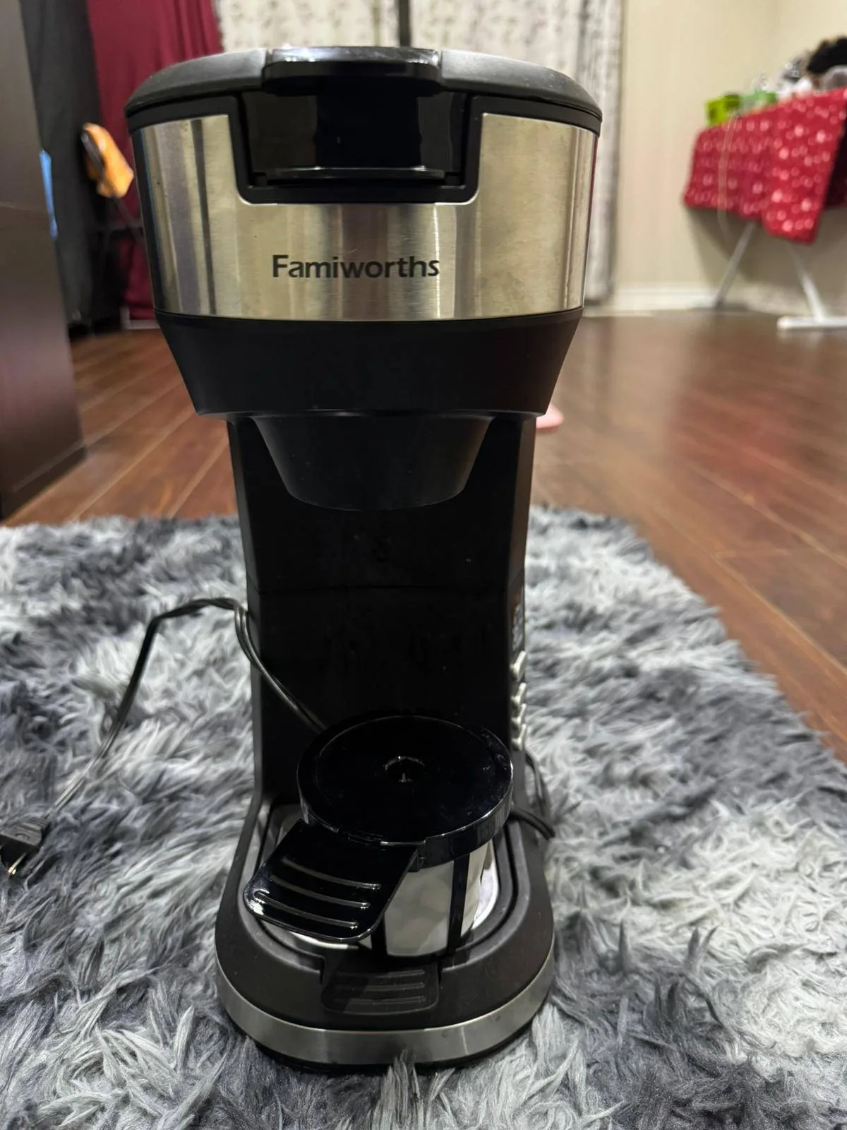 Famiworths 2-in-1 Coffee Maker | Iced & Hot Single-Serve