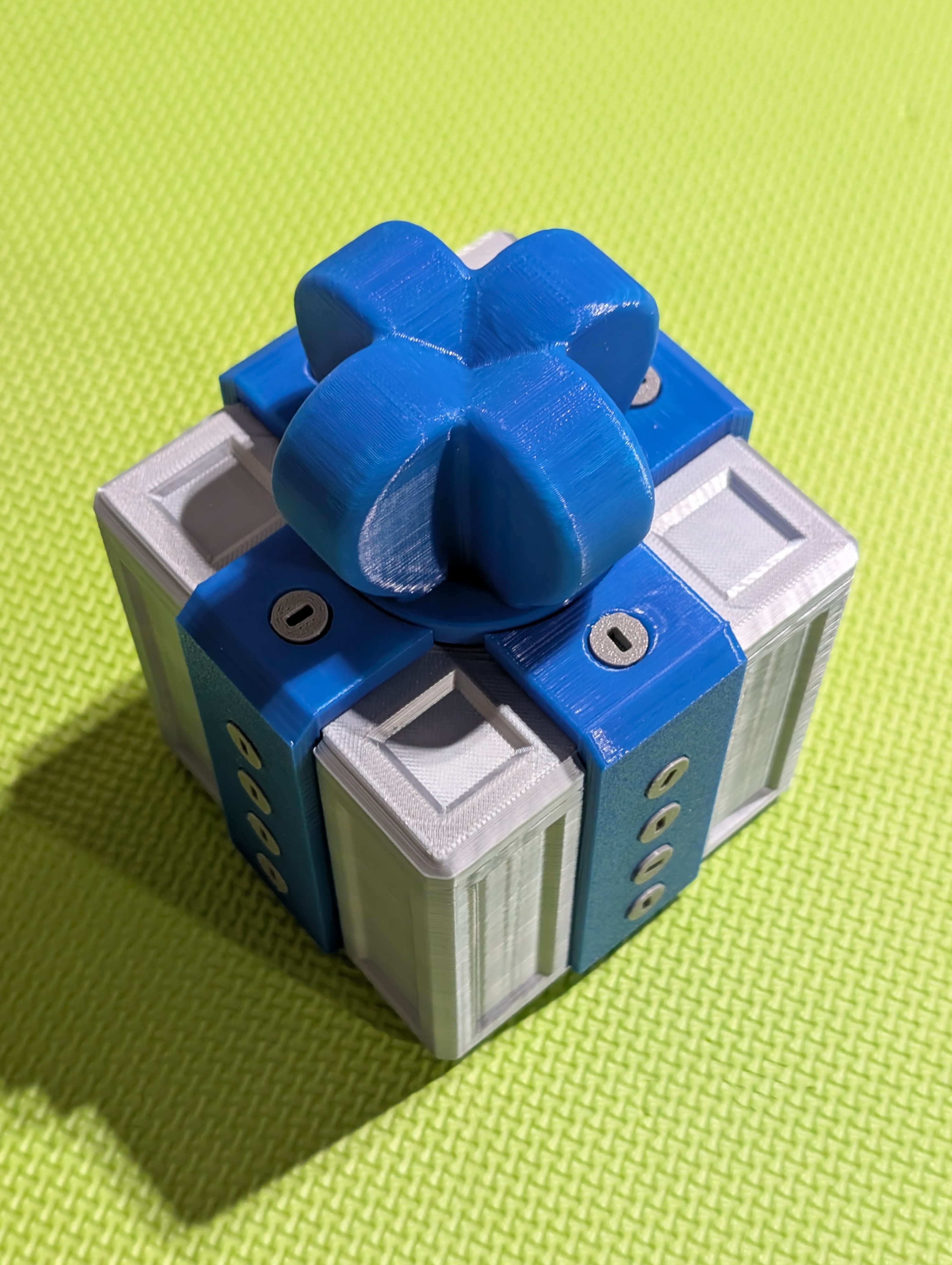 3D Annoying Gift Box Hilarious Prank Box Screw Challenge Puzzle