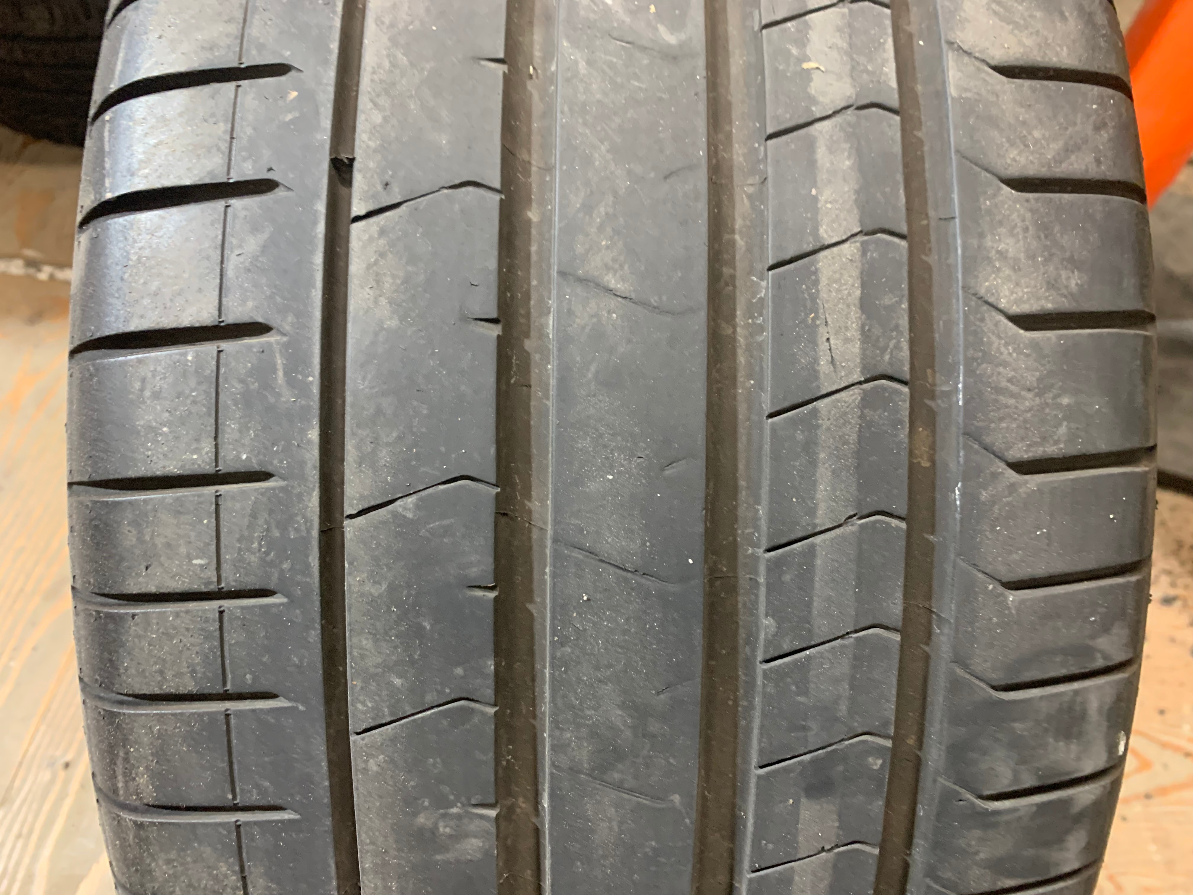 1 x single 275/30/20 97Y Pirelli Pzero PZ4 RFT MOE * with 70% - photo 2