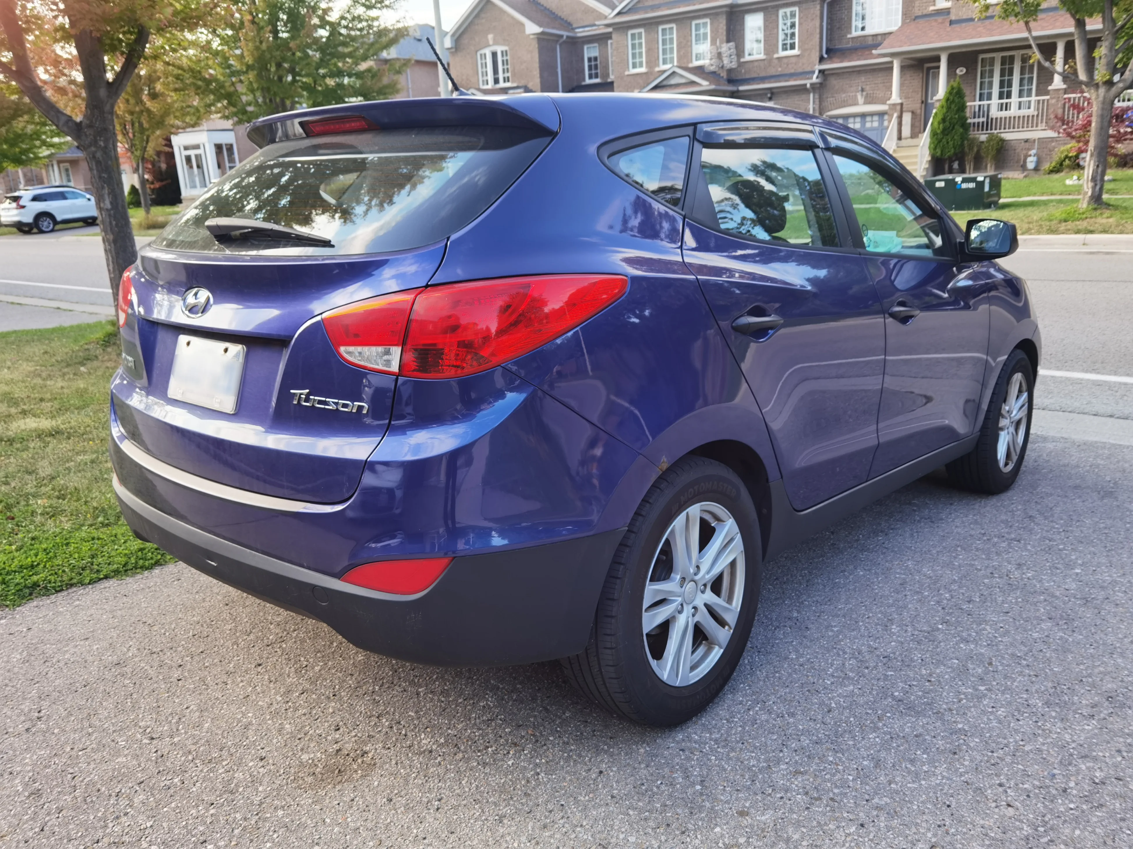 2013 Hyundai Tucson - Blue SUV image indicator(3)