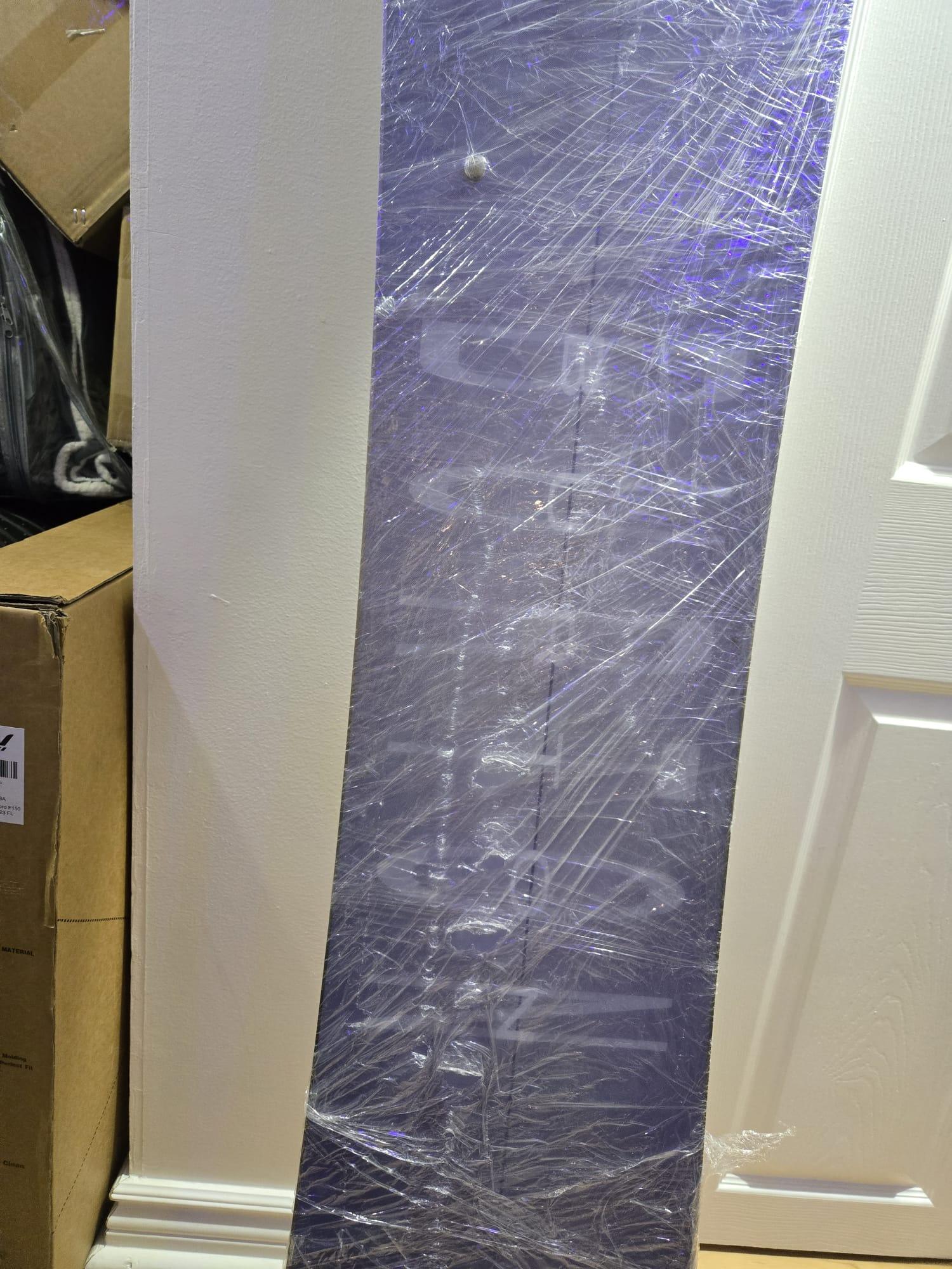 BRAND NEW Burton snowstorm - photo 3