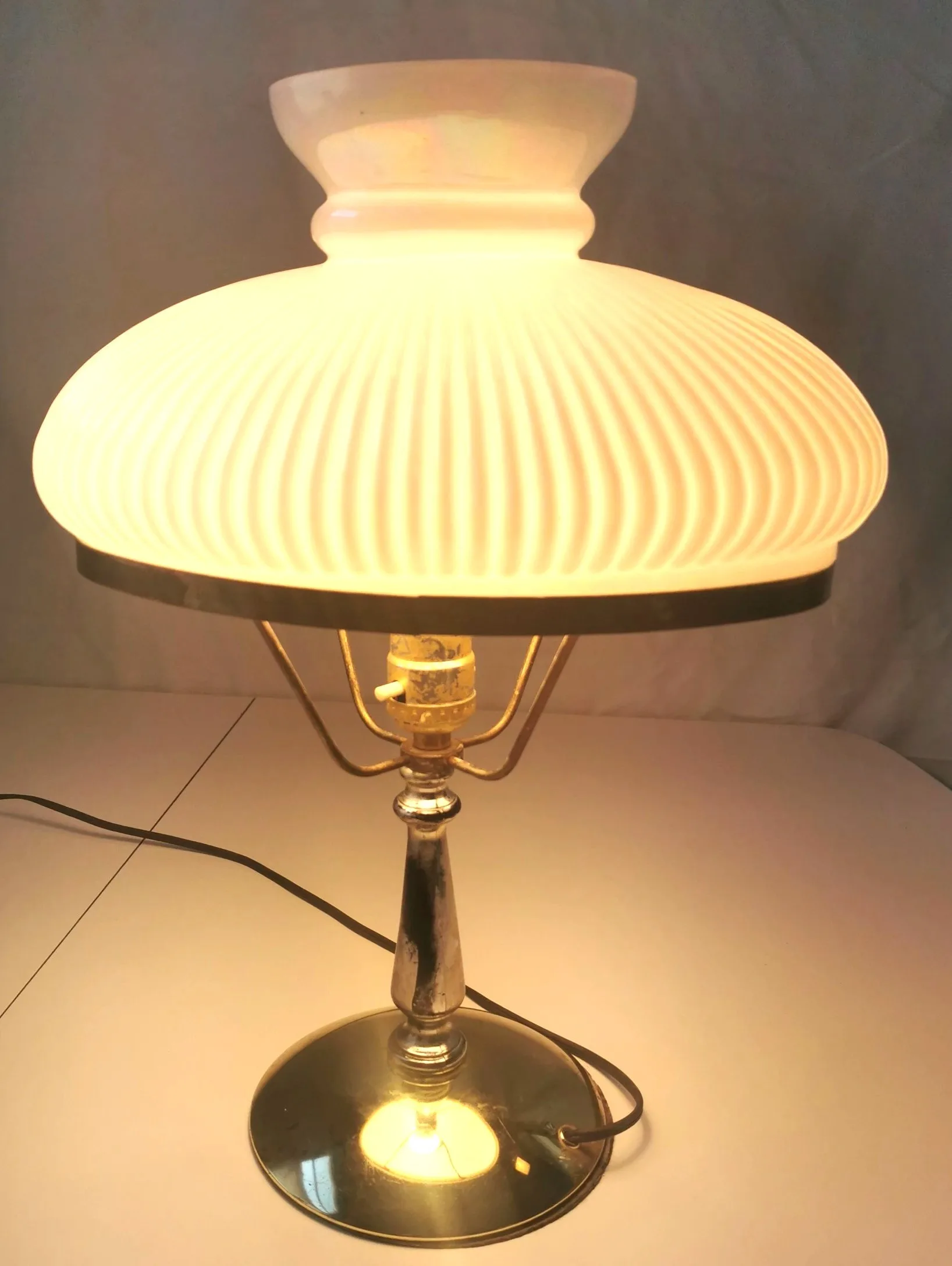 LUXURY 1950s Brass & Ribbed Milk Glass Parlor Lamp 16.5" T image indicator(5)