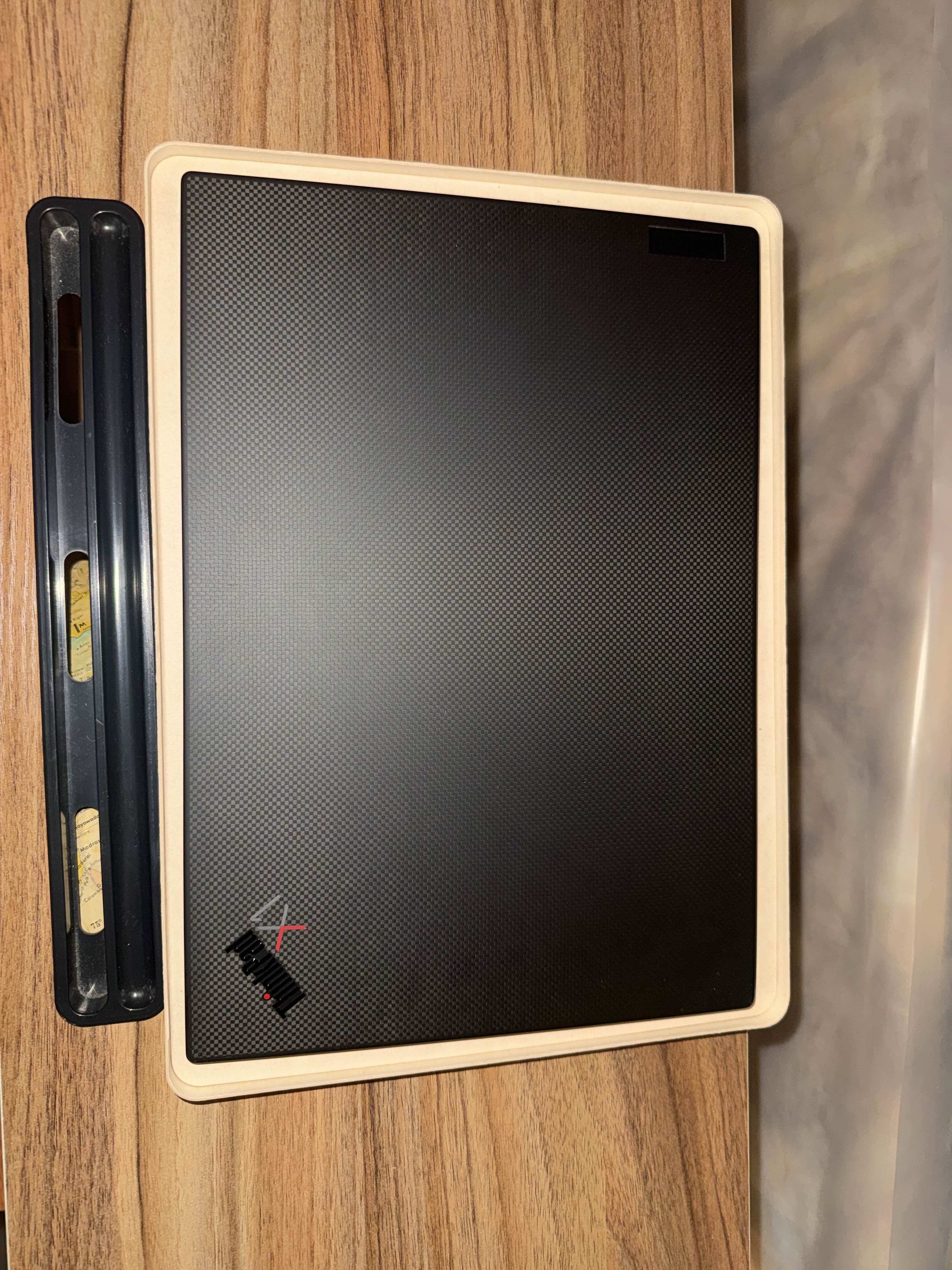 Lenovo ThinkPad X1 Carbon Gen 11 14" - photo 2