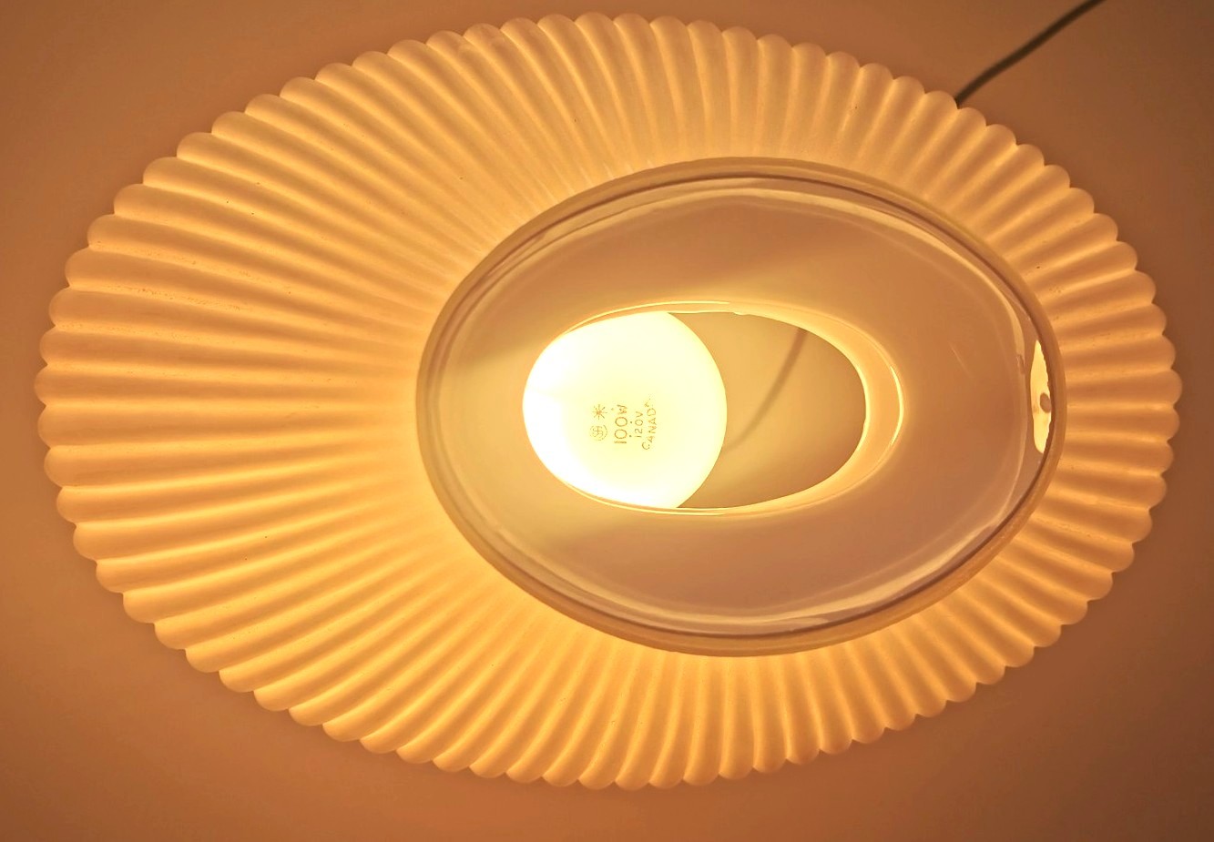 LUXURY 1950s Brass & Ribbed Milk Glass Parlor Lamp 16.5" T - photo 3