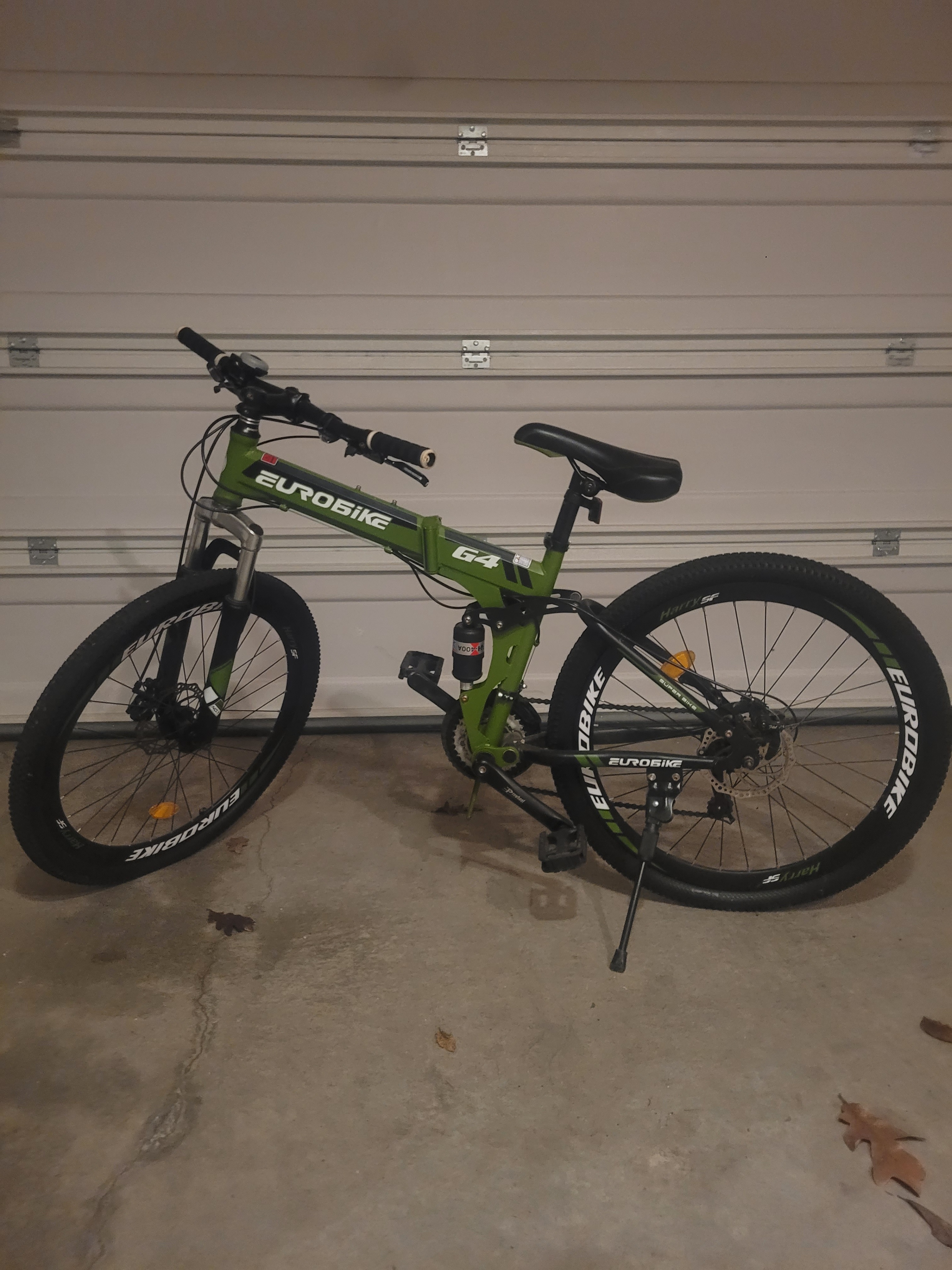 EUROBIKE G4 Folding Mountain Bike – 26” Wheels