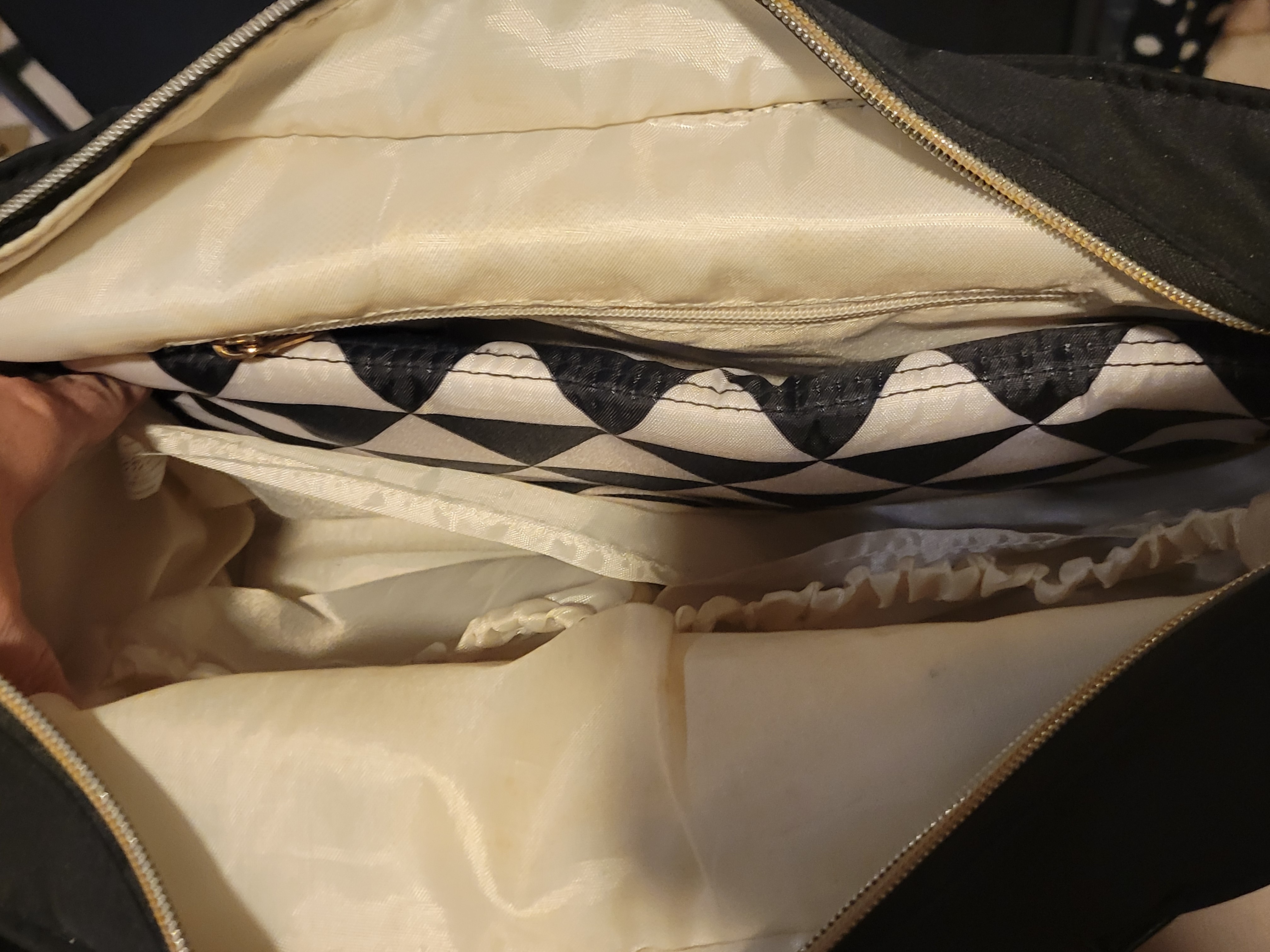 Betsey Johnson Black & White Stripe Diaper Bag - photo 5