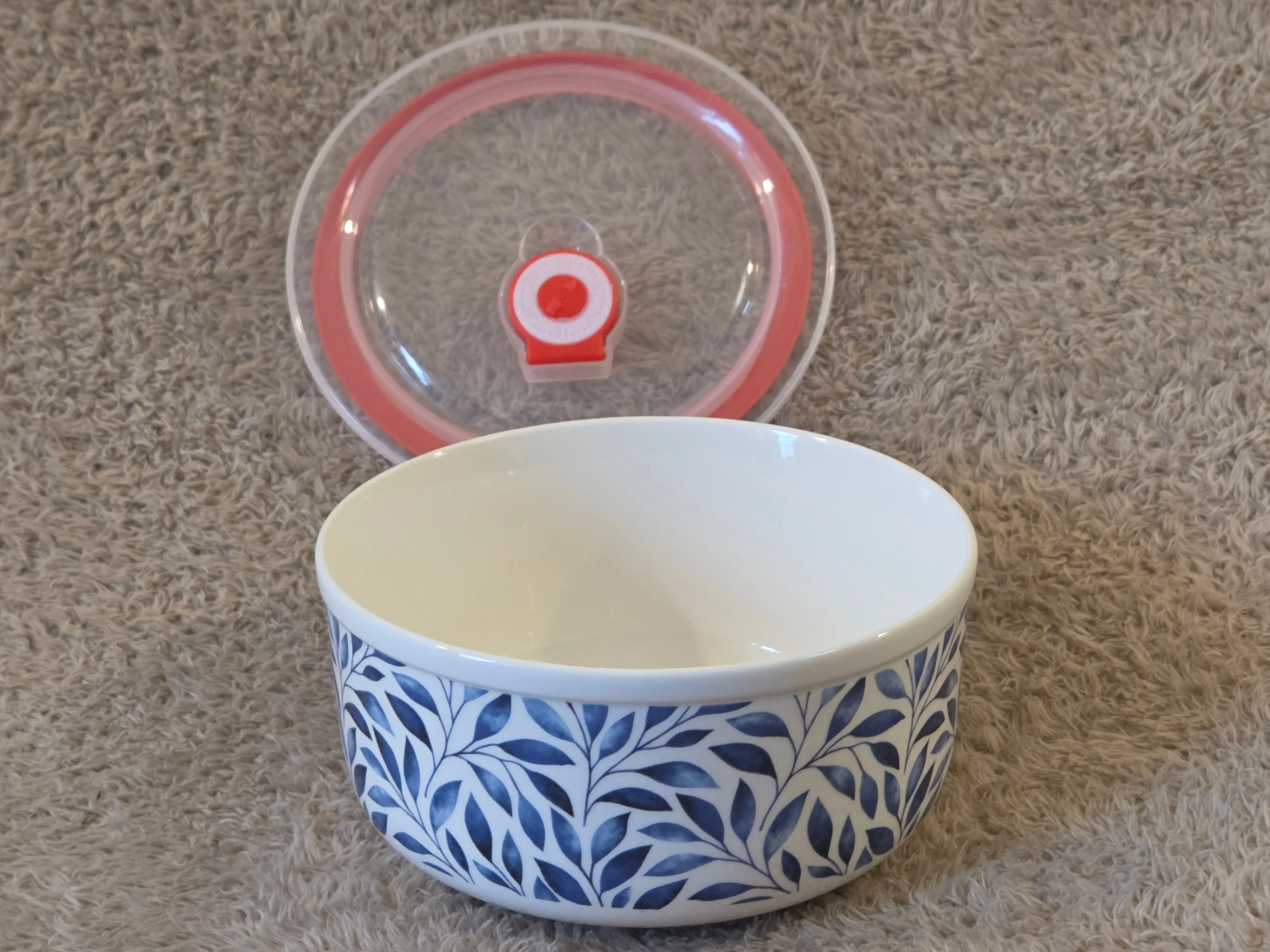 Blue leaf ceramic bowl w/ vented lid, 16 cm image indicator(7)