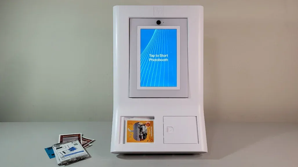 Photobooth for rent $100/8 hours