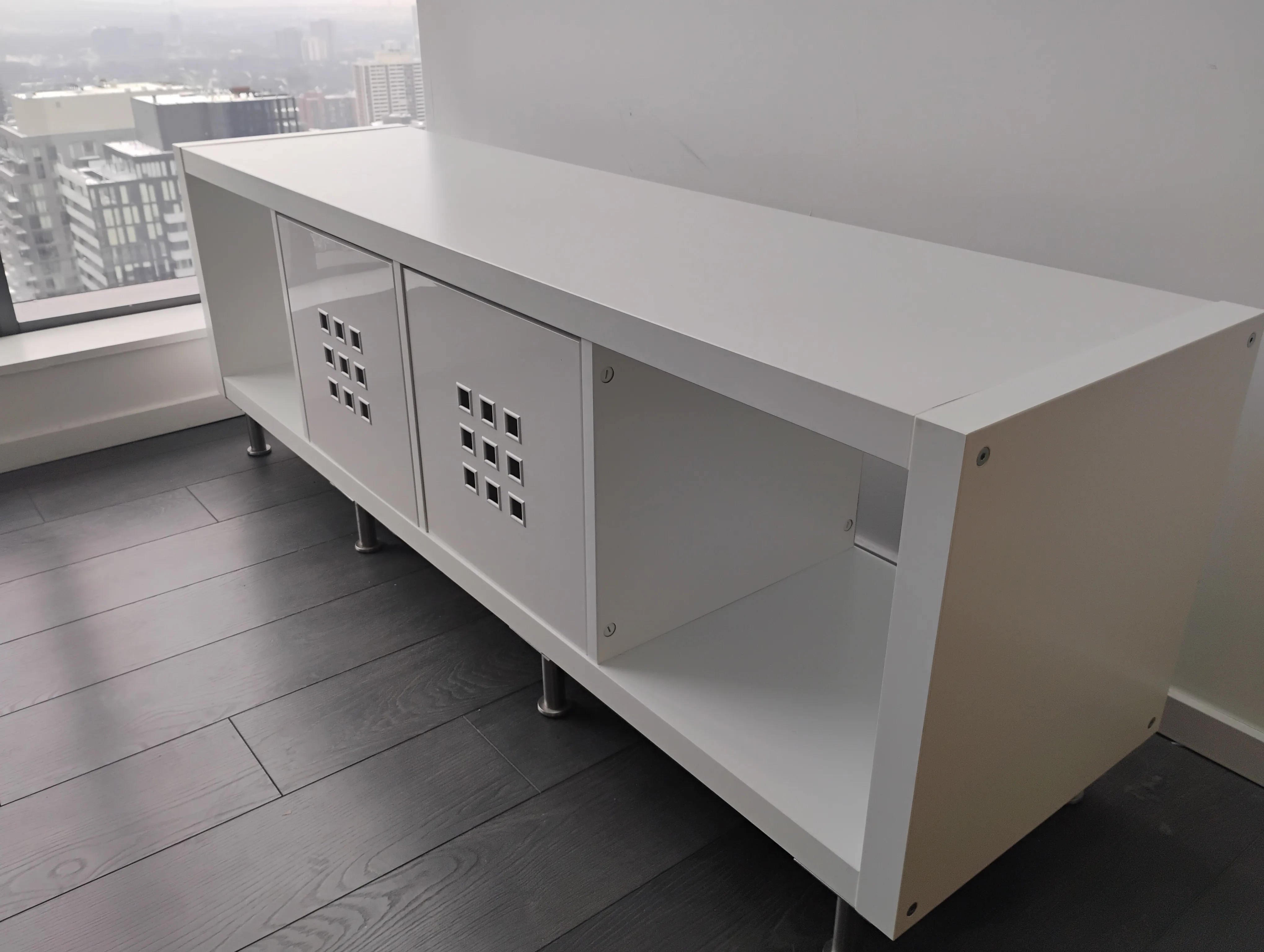 White Kallax (1x4) TV Stand/Bench with Inserts image indicator(2)