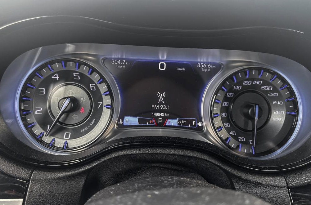 2018 Chrysler 300 - photo 3