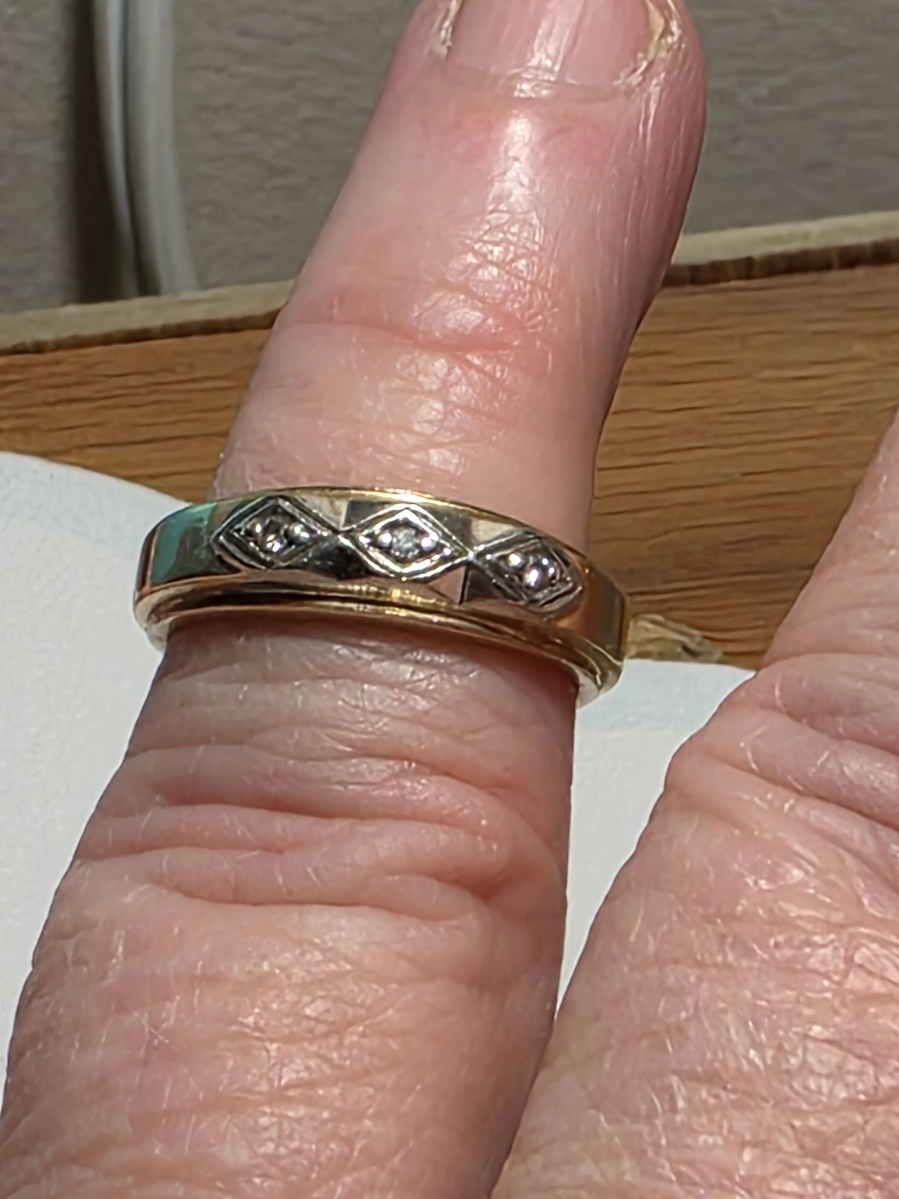 Vintage 10K gold wedding ring