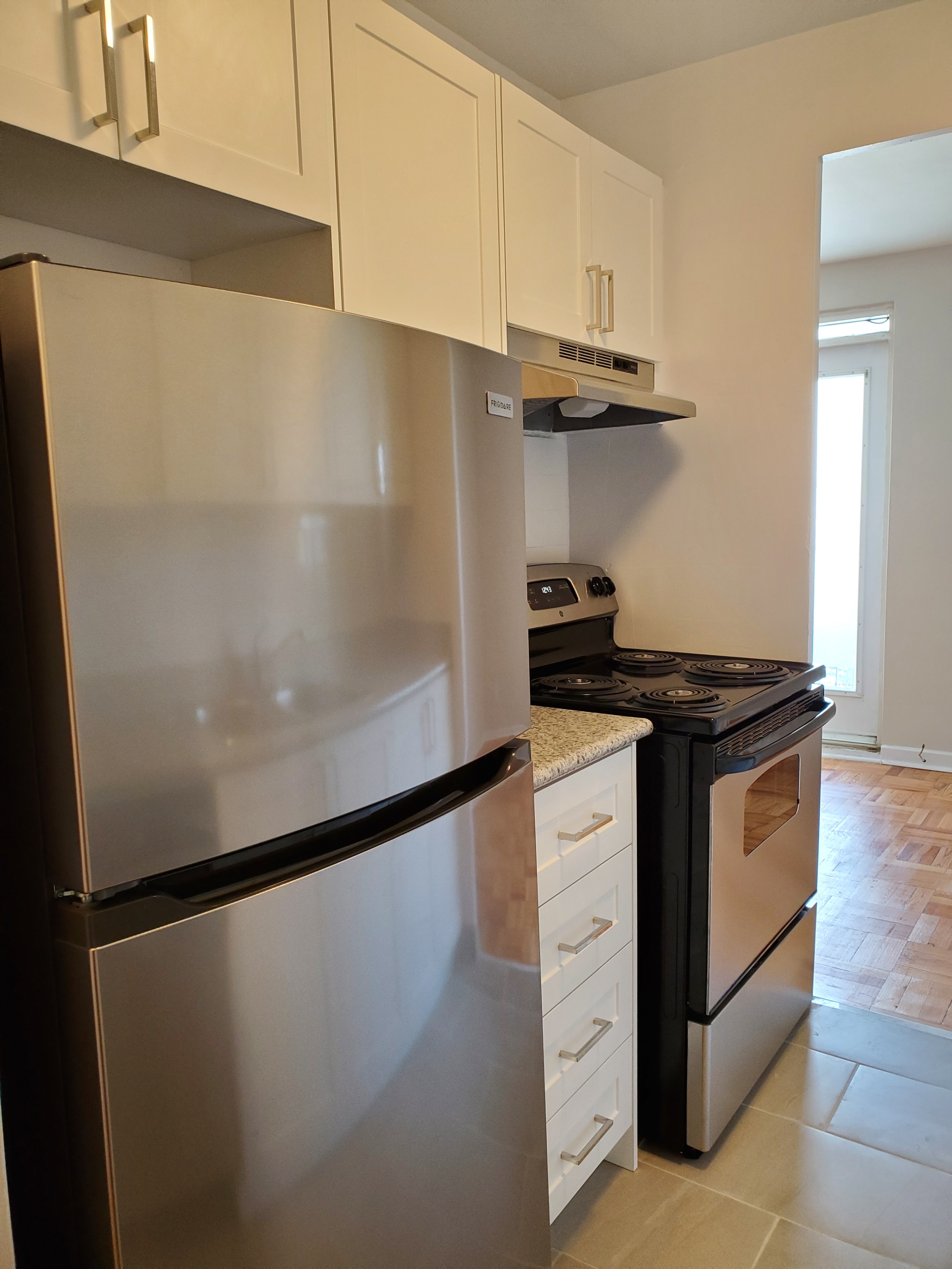 Large 2 Bedroom Suite - Feb 1 Occupancy! - photo 5