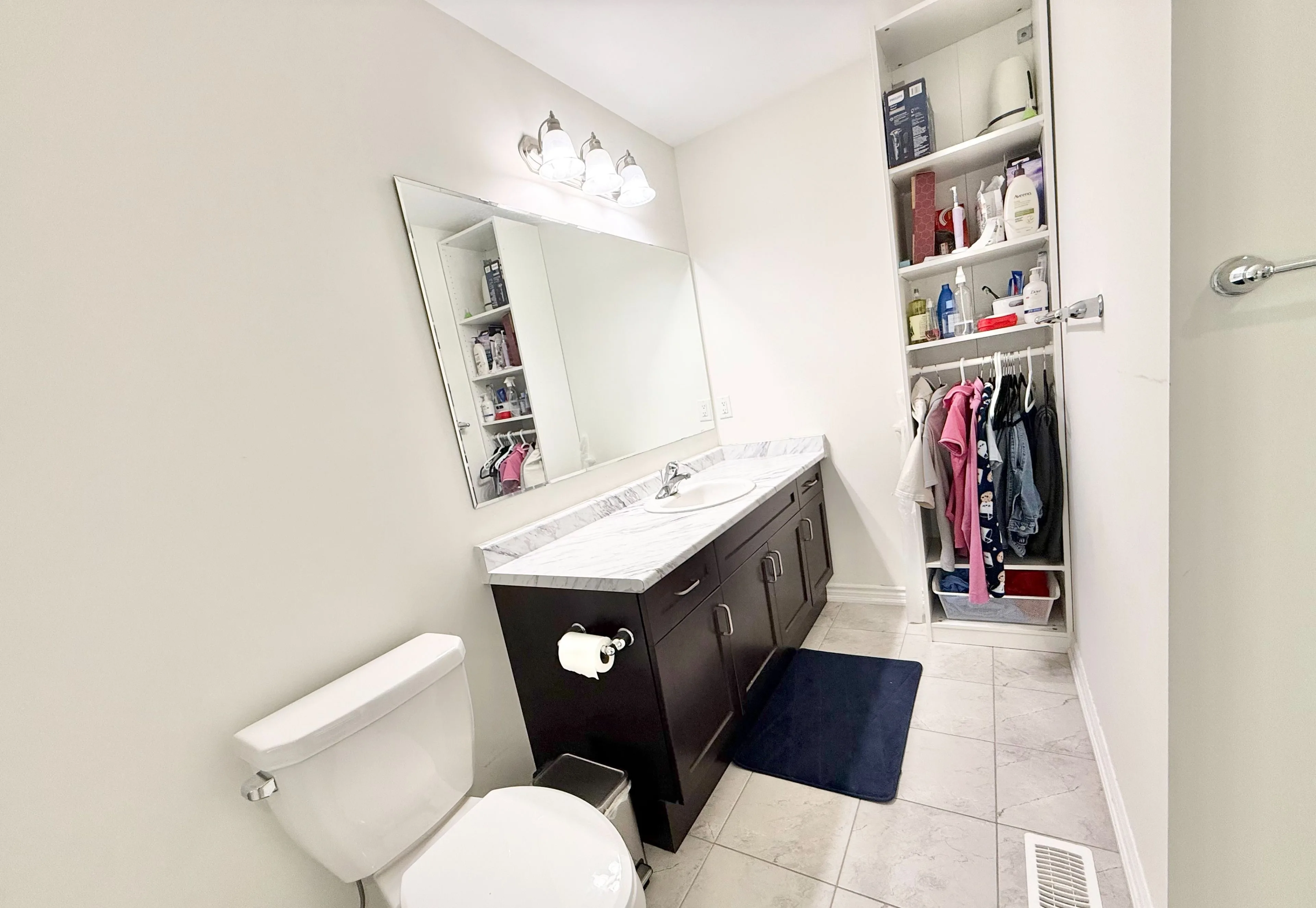 3 Bedroom 2.5 bath 3 Parking image indicator(9)