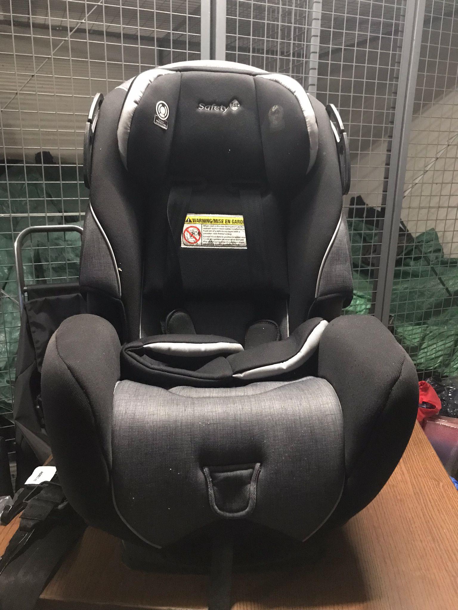 car seat - photo 2