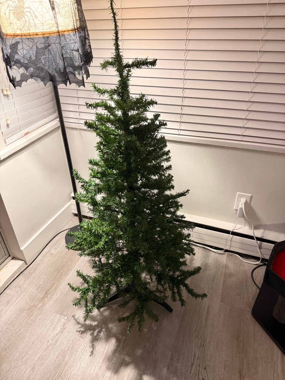 🎄 Artificial Christmas Tree 140 cm (4.6 ft) - photo 2