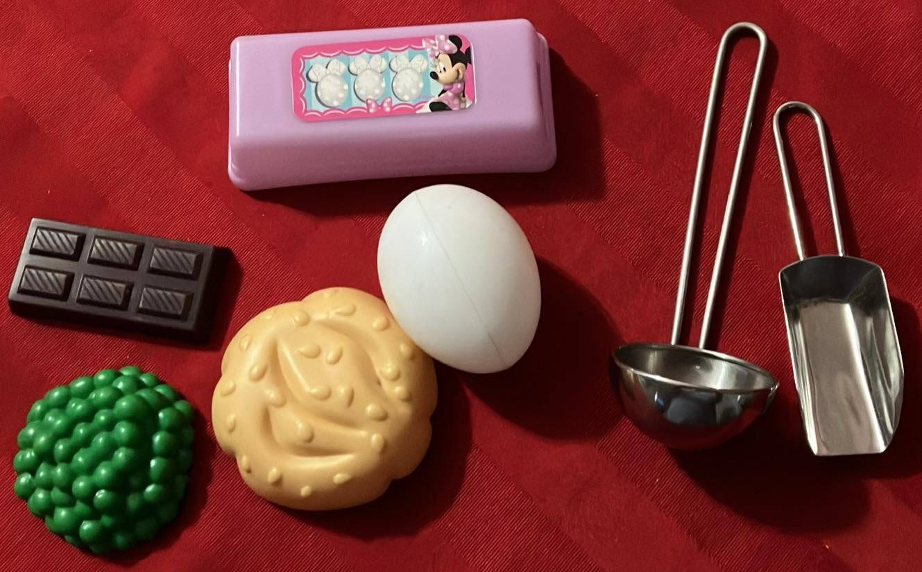 Toy Kitchen Items and Food