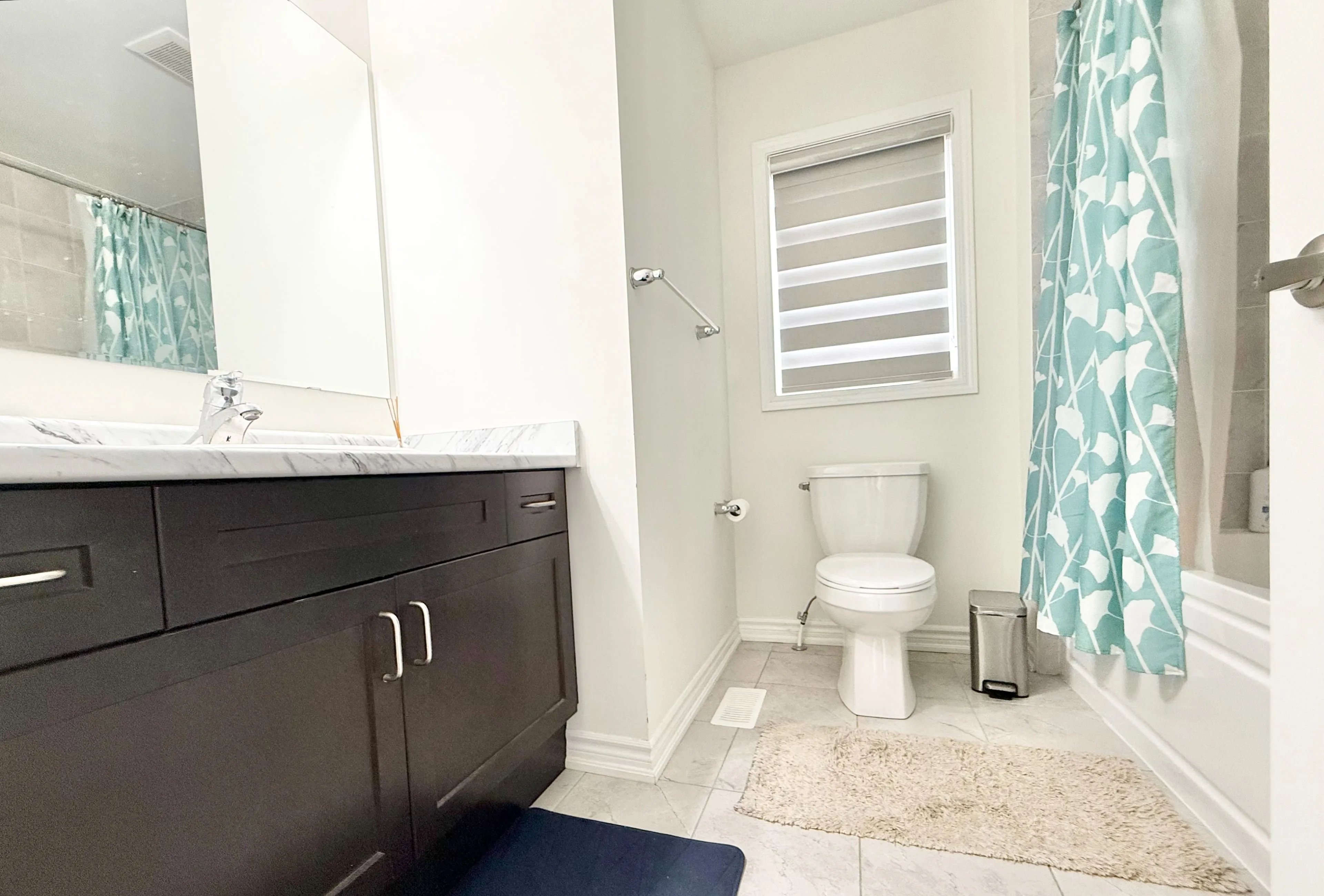 3 Bedroom 2.5 bath 3 Parking image indicator(10)