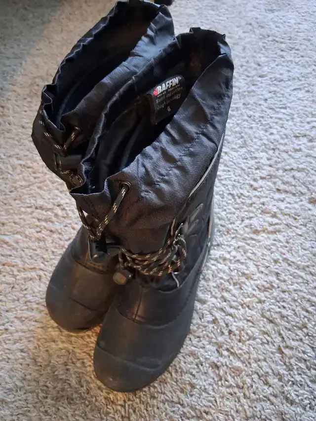 Baffin Winter Boots size 6