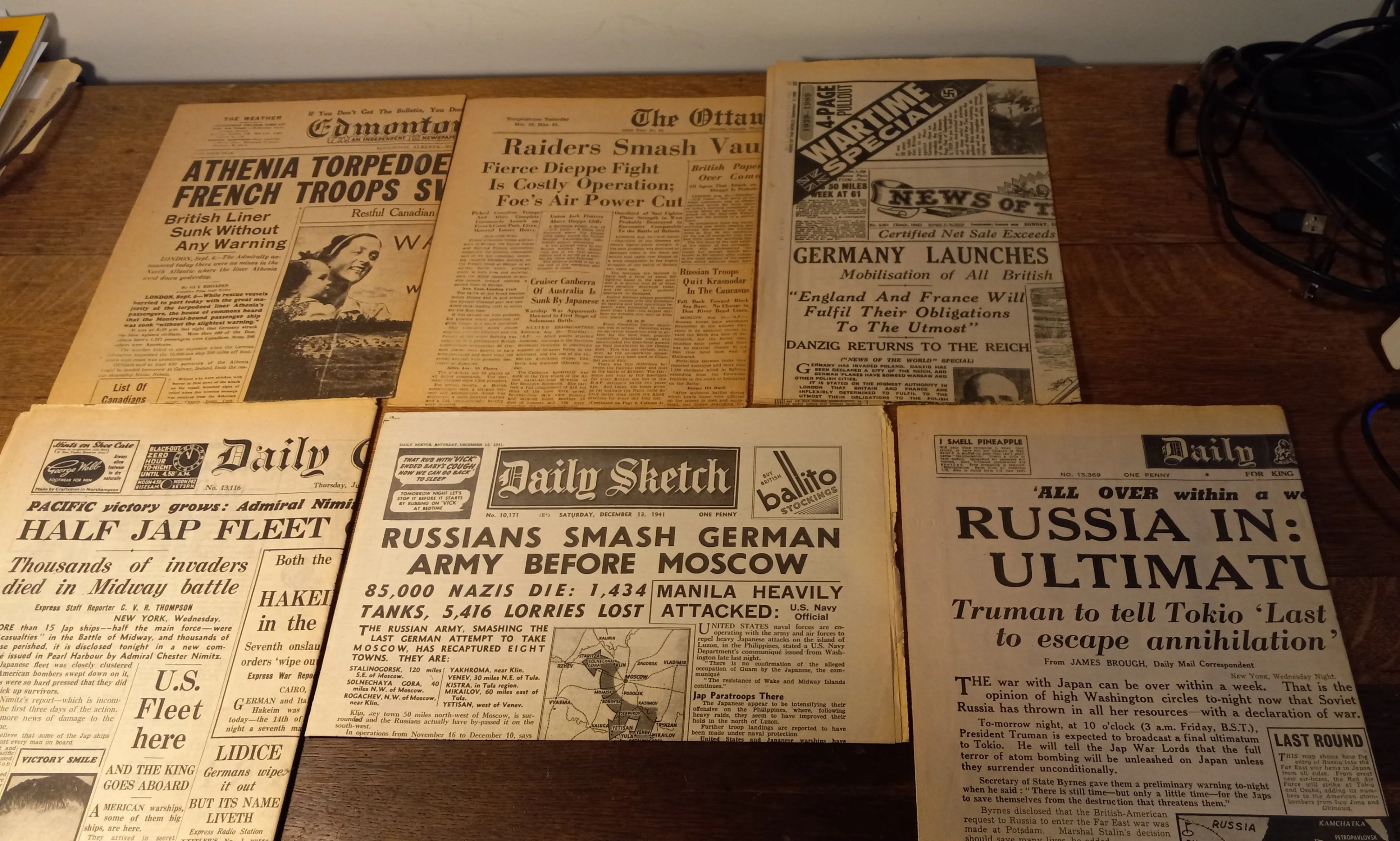 (Reprints)   WW2 Newspaper Headlines