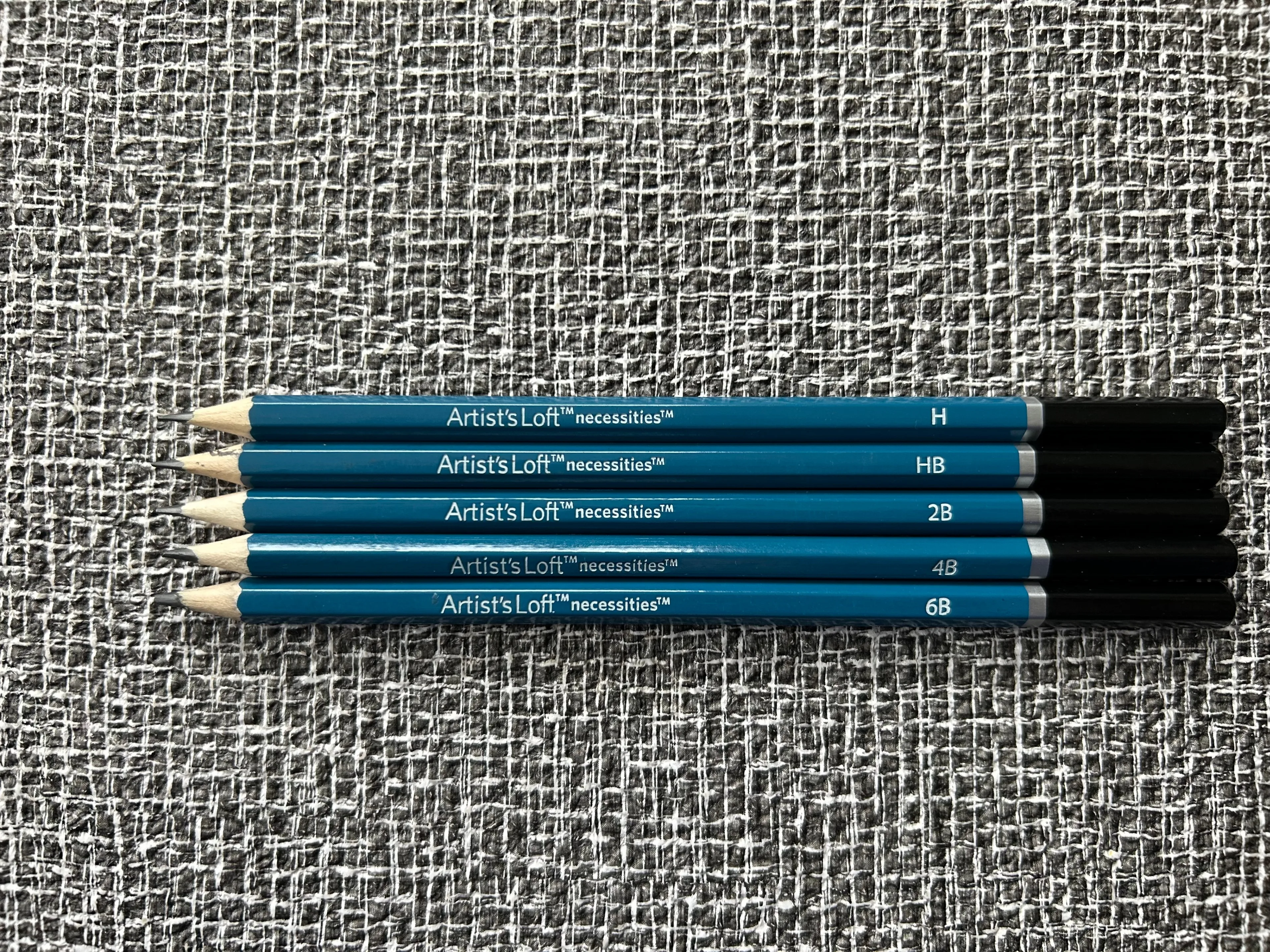 Assorted Art Supplies (Pencils & Brushes) image indicator(6)
