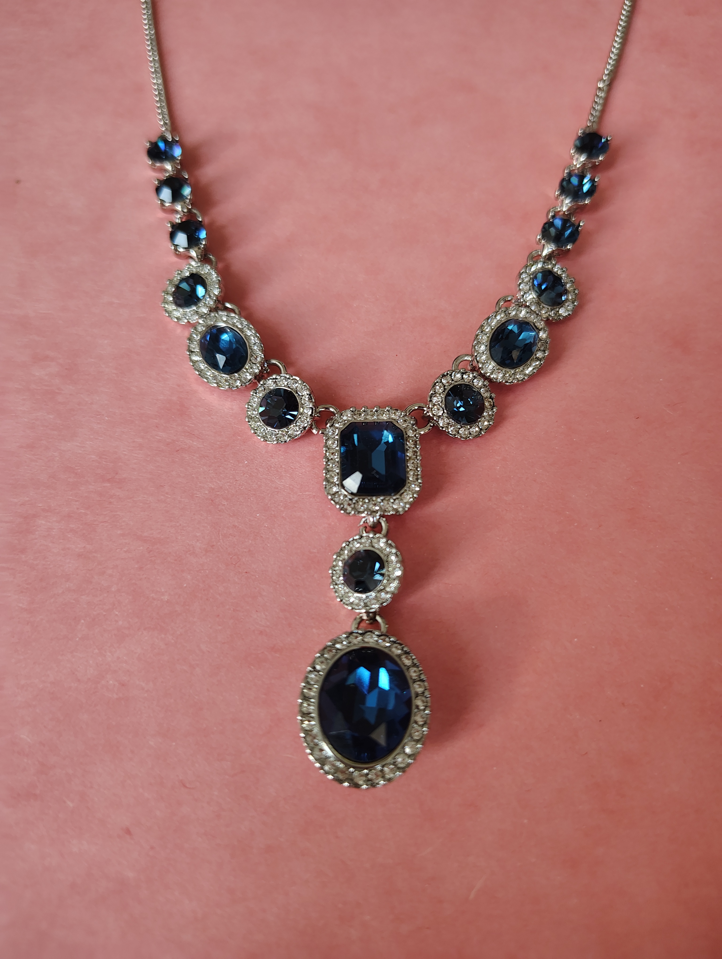 NEW NECKLACE- Givenchy (Macy's US price tag, Sale)