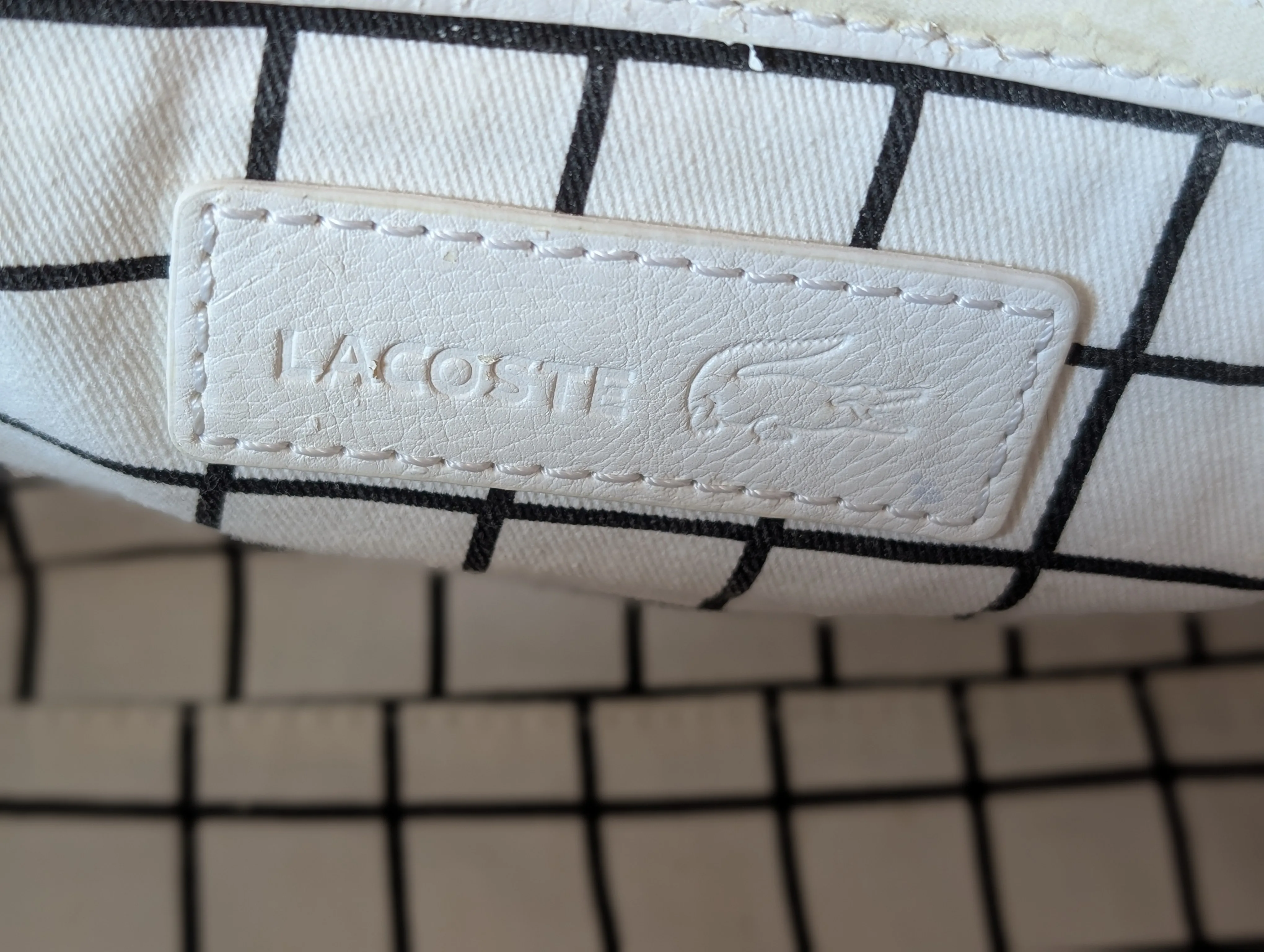 Lacoste White Bag image indicator(3)