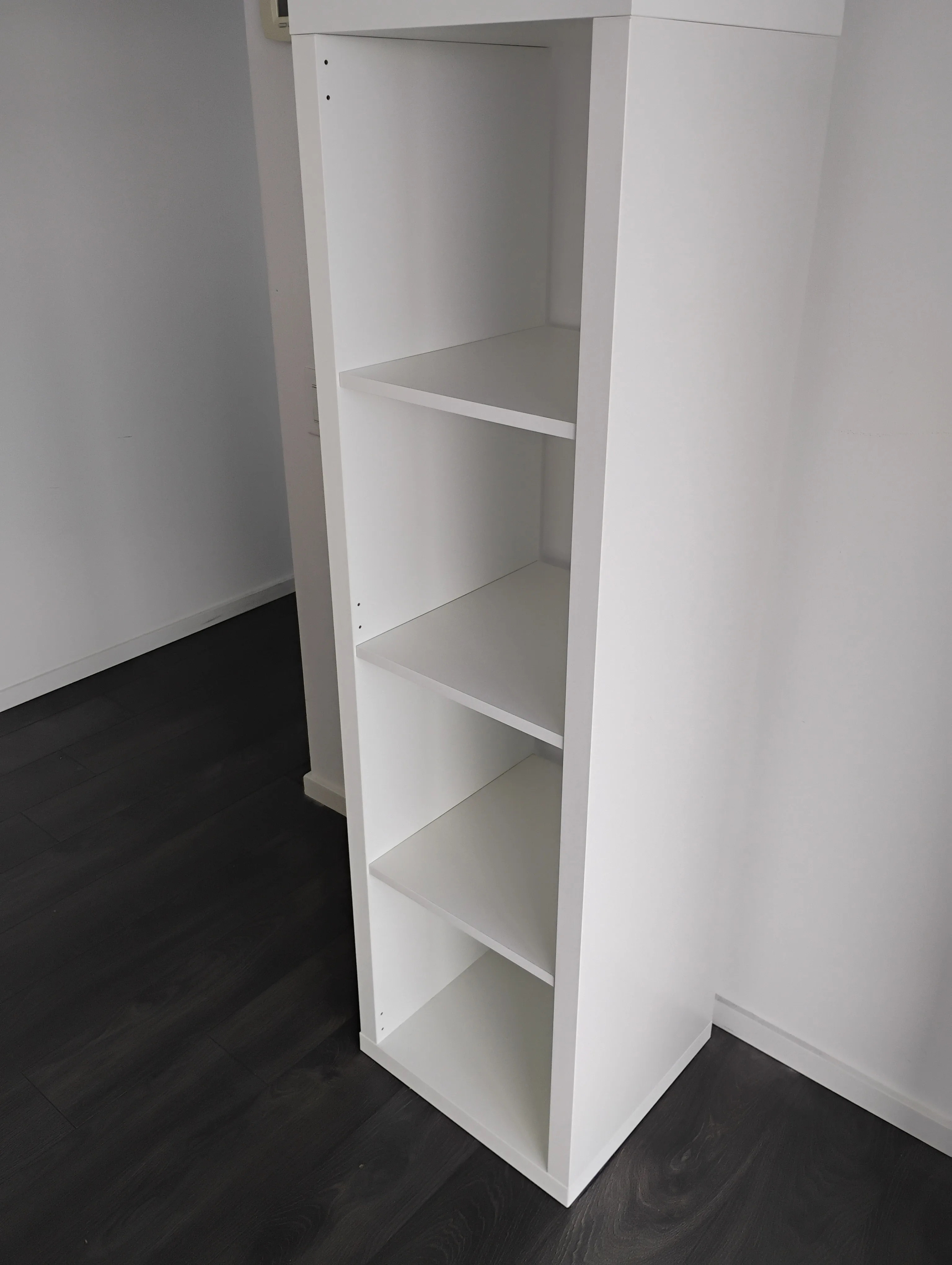 White Kallax Shelf (1x4) with Inserts image indicator(3)
