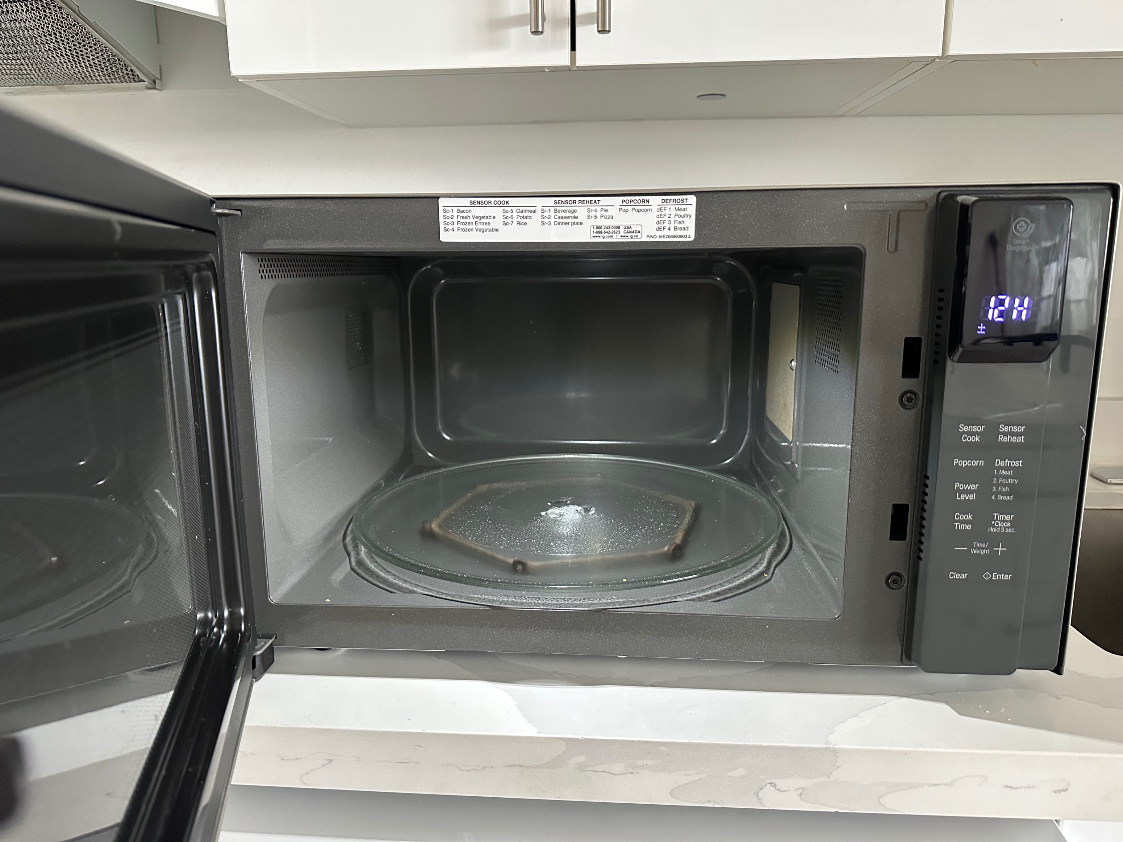 LG 1.5 cu. ft. Stainless Steel Microwave with Smart Inverter - photo 2