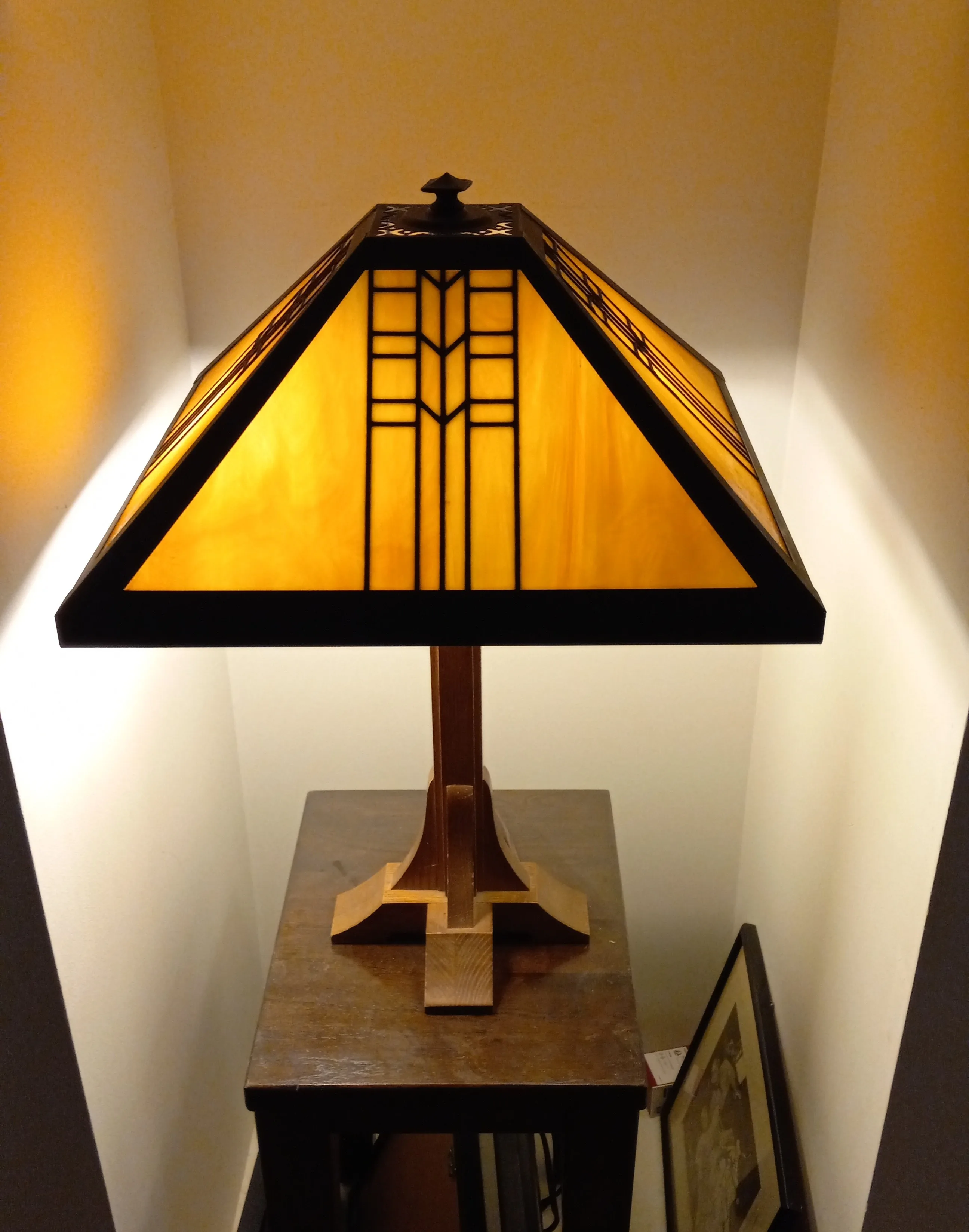 Frank Lloyd Wright style lamp