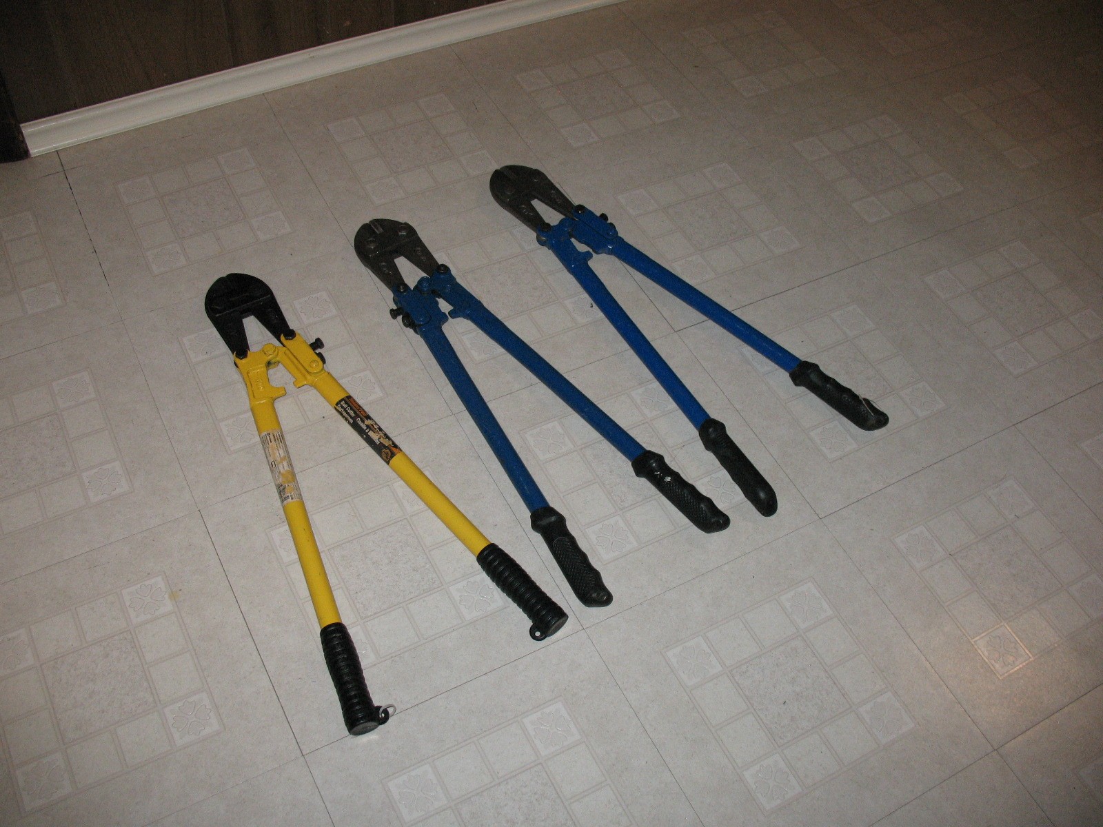 Three 24 Inch Bolt Cutters - photo 2