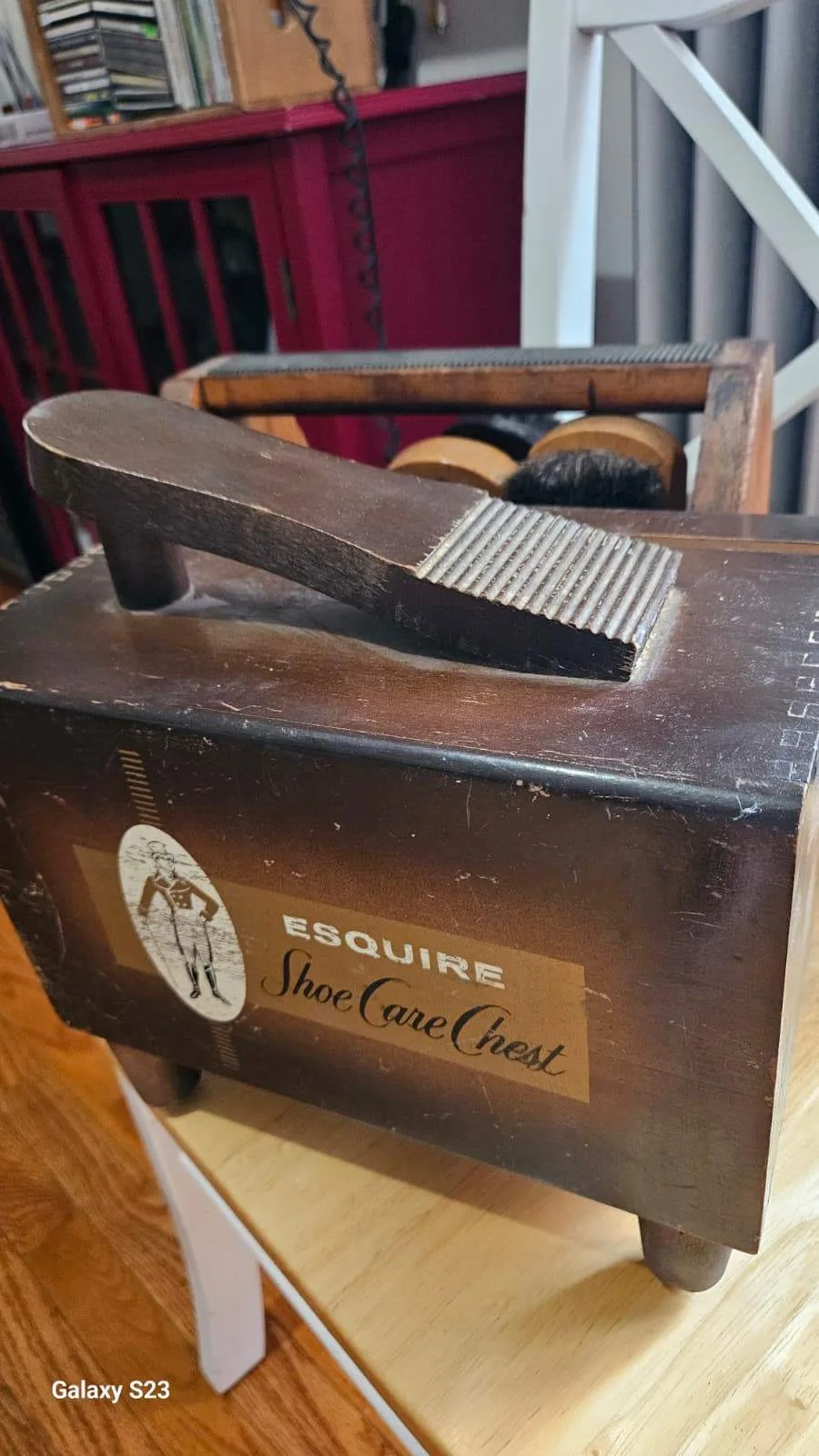 Vintage Esquire Shoe Care Chest & Boot Polish Set image indicator(3)