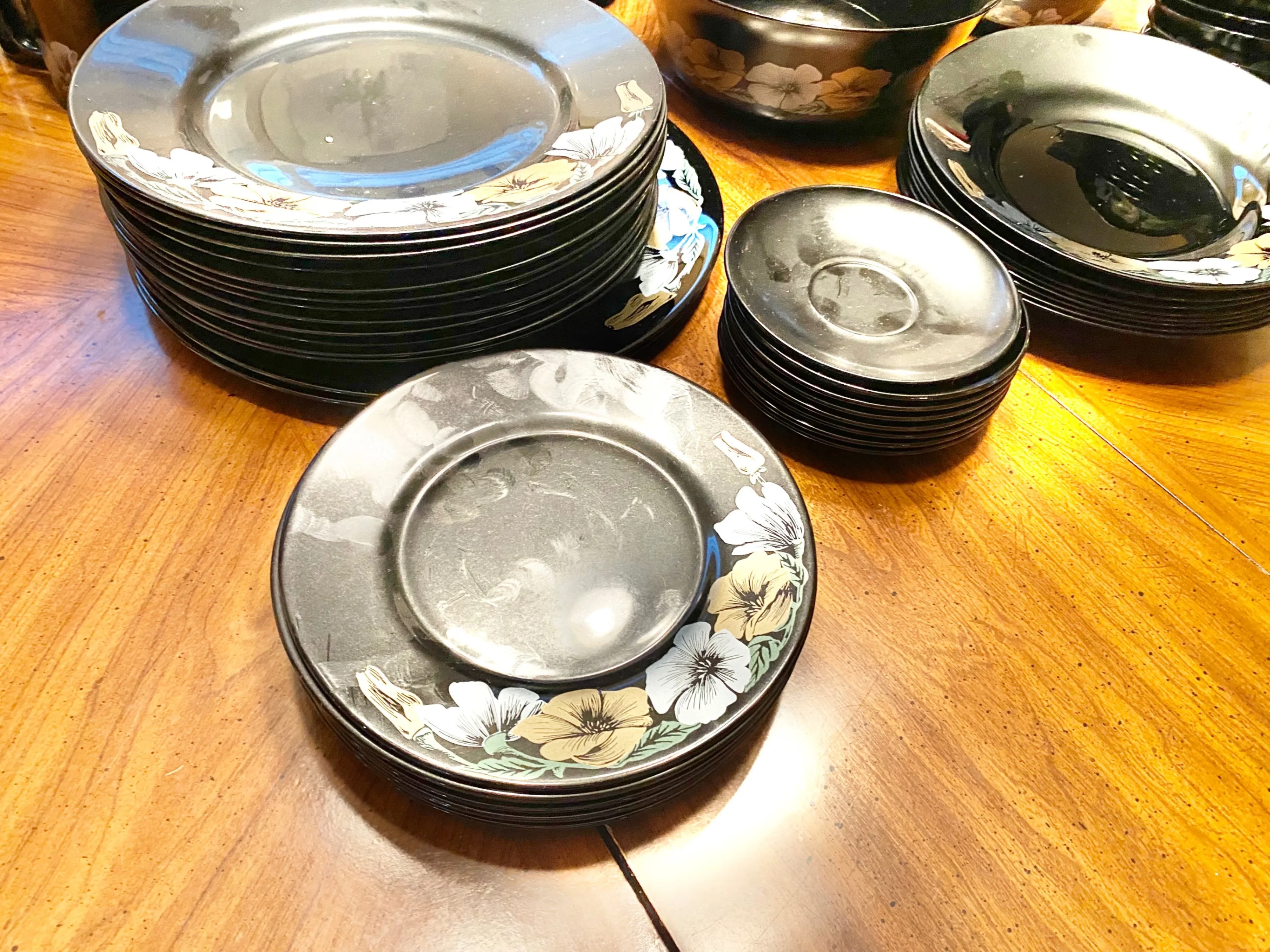 Luminarc Dinnerware ~66 pcs Set - Black Floral image indicator(6)