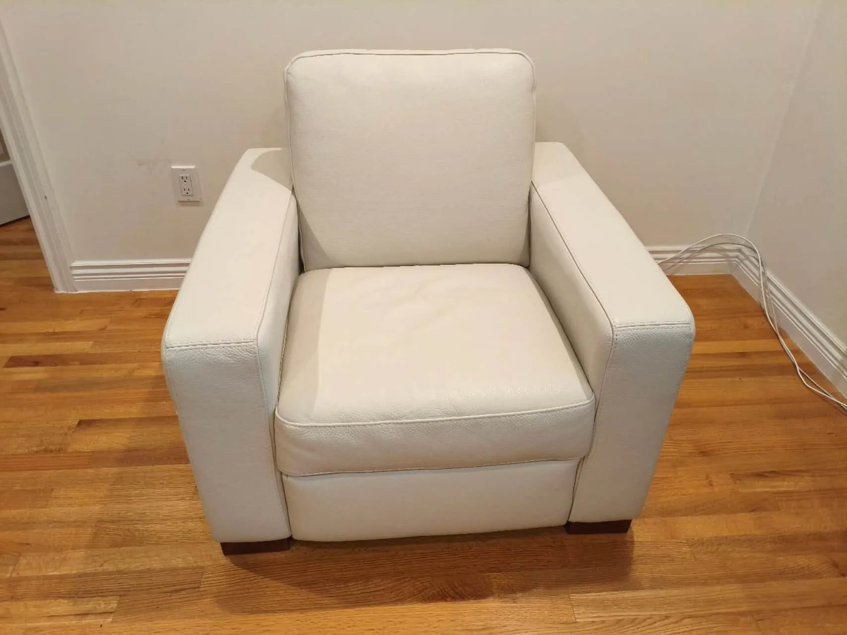 Ivory Sofa Chair