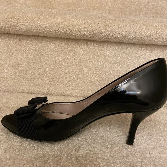 Salvatore Ferragamo Vara Bow Open Toes Leather Low Heel Shoes - photo 5