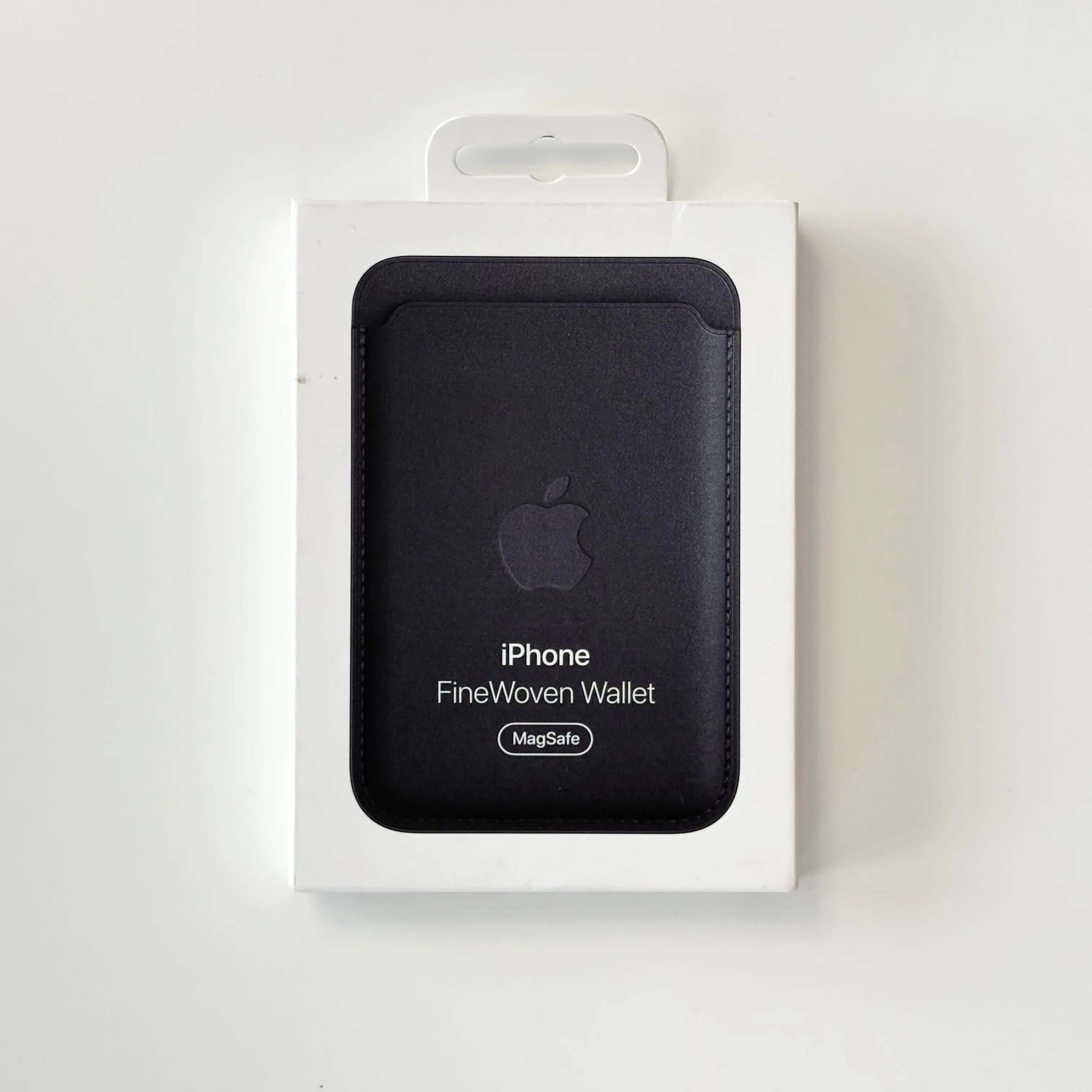 Sealed Genuine Apple iPhone FineWoven Wallet with MagSafe Black