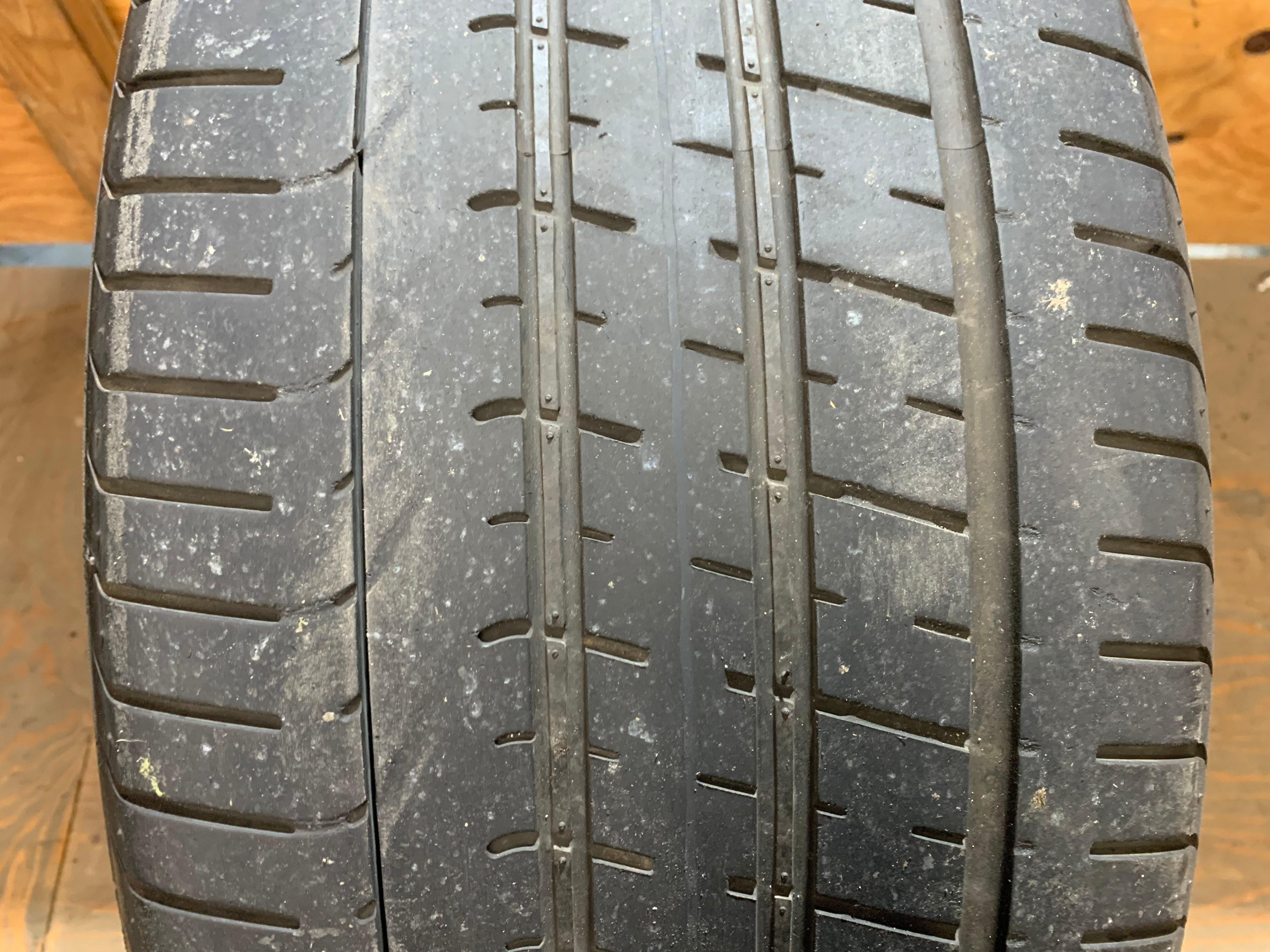 1 X single Summer 275/40/20 XL 106Y Pirelli Pzero with 40% tread - photo 2