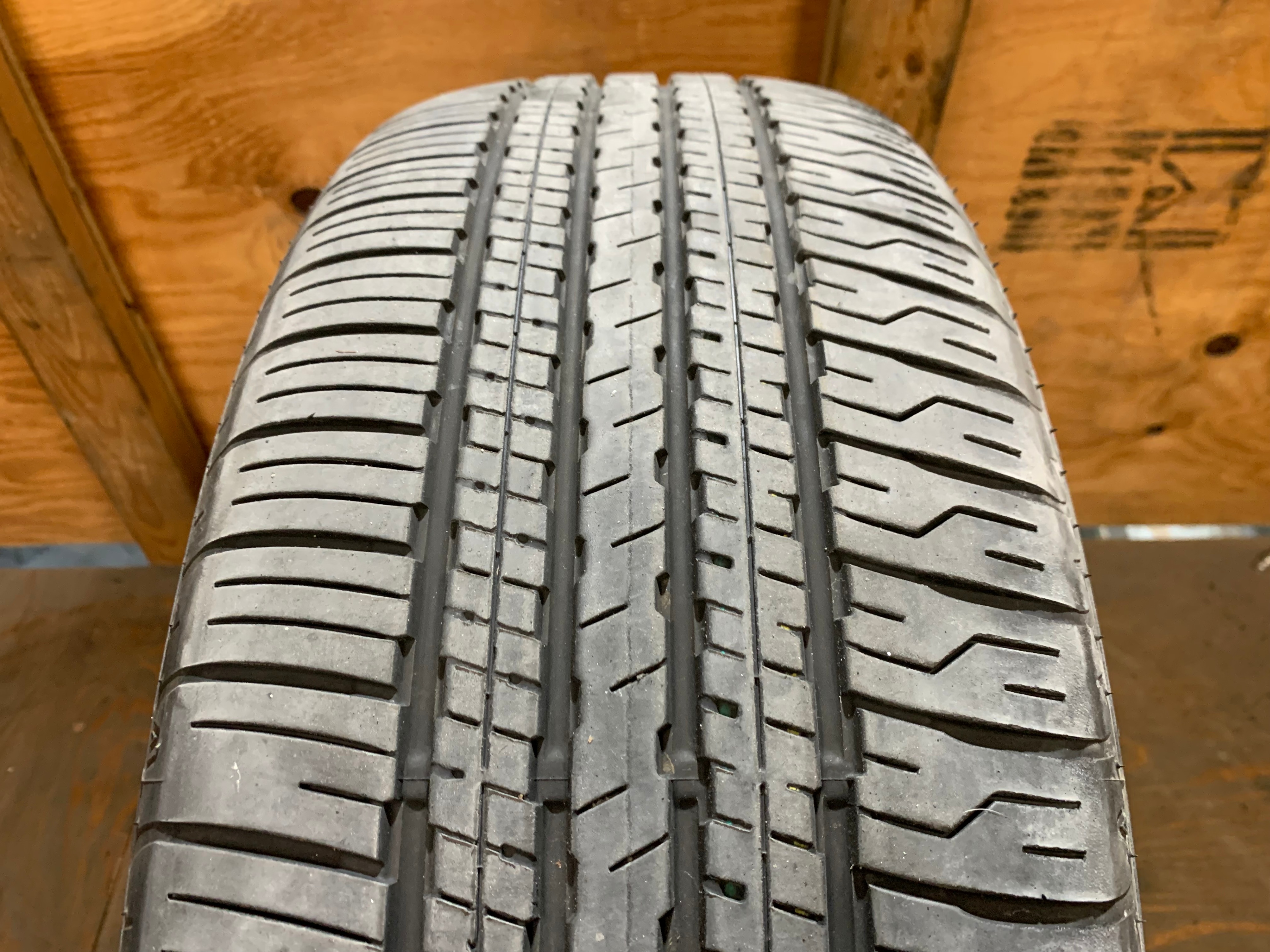 1 x single 235/60/18 M+S 103H Dunlop Grandtrek PT21 w 60% tread - photo 3