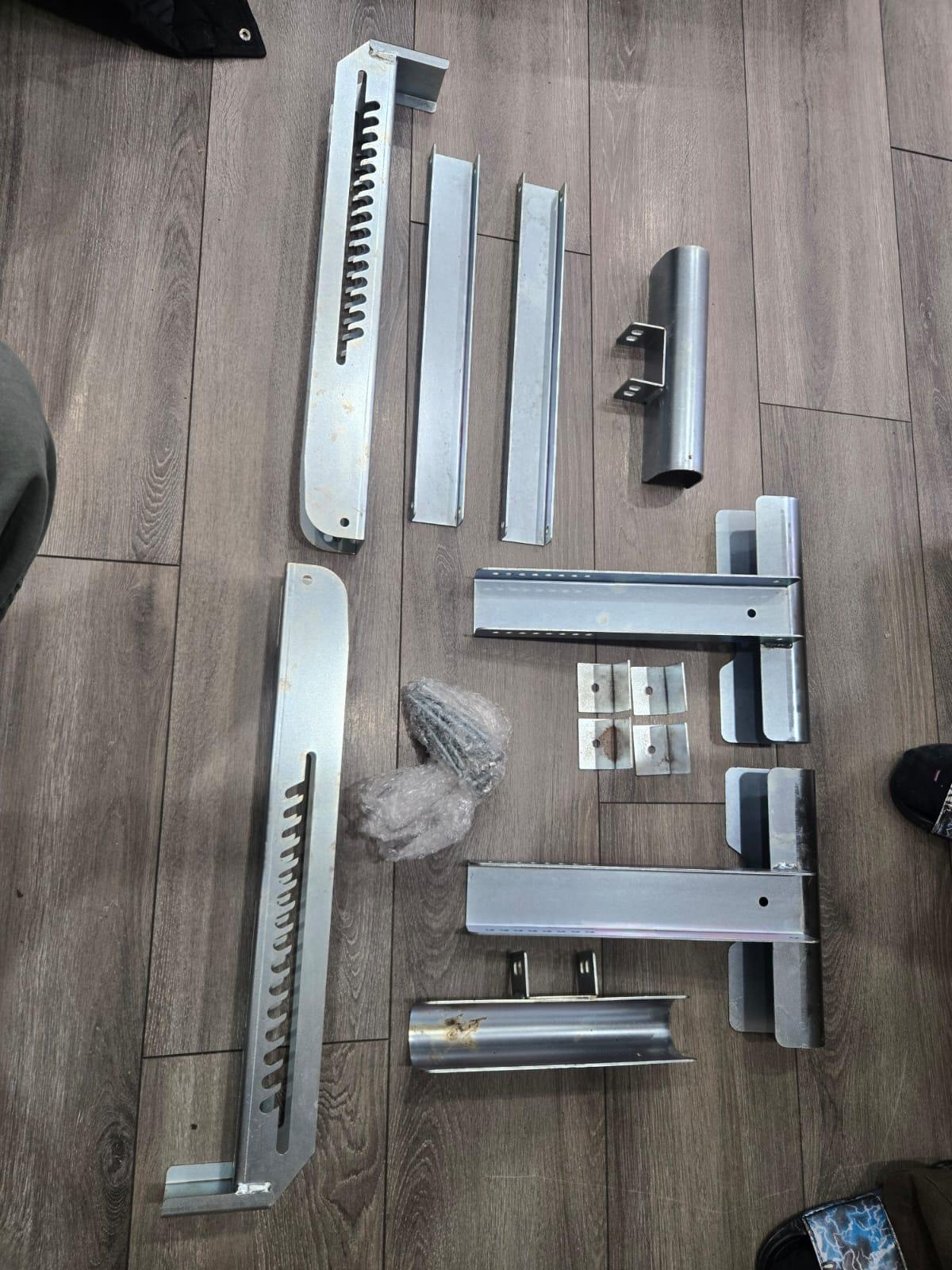 USED LIKE NEW 2 Ladder Jacks Scaffold Bracket - photo 4