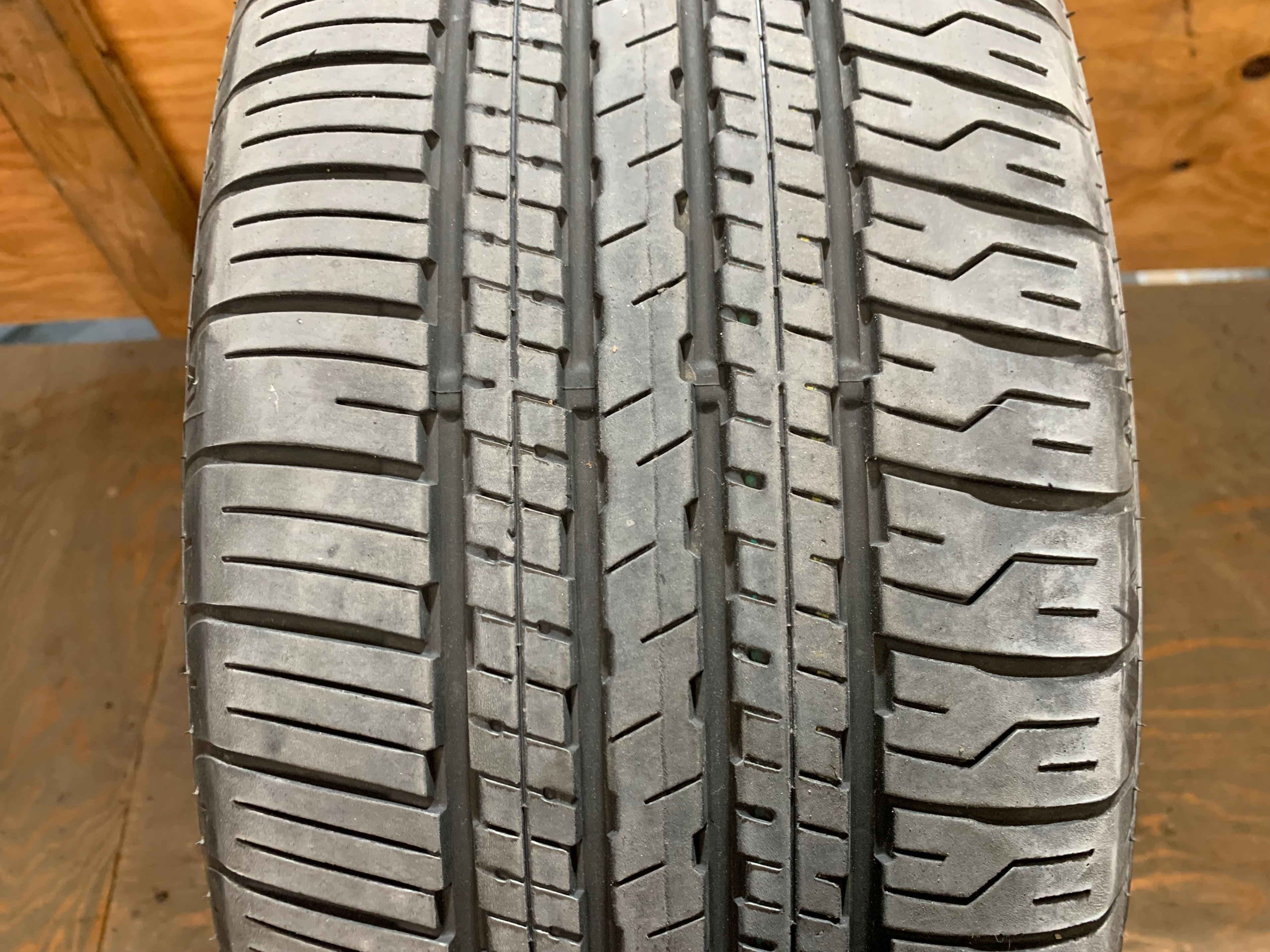 1 x single 235/60/18 M+S 103H Dunlop Grandtrek PT21 w 60% tread - photo 2