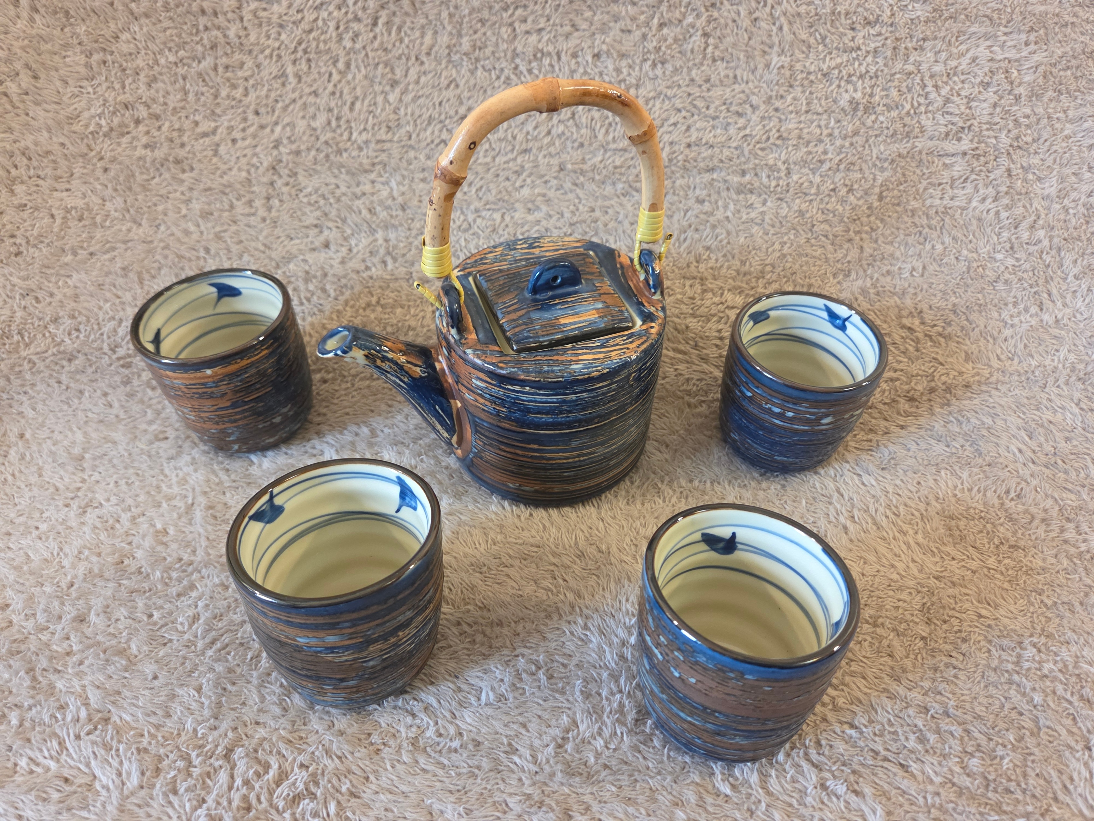 Stoneware Tea Set – Teapot + 4 Cups, Bamboo Handle