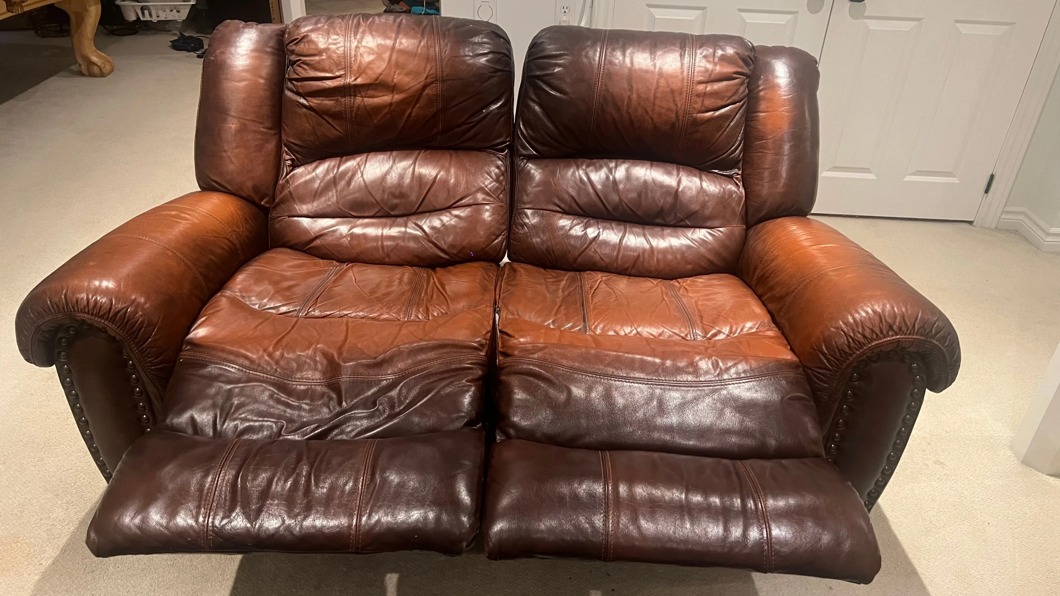 Leather Recliner Sofa image indicator(2)