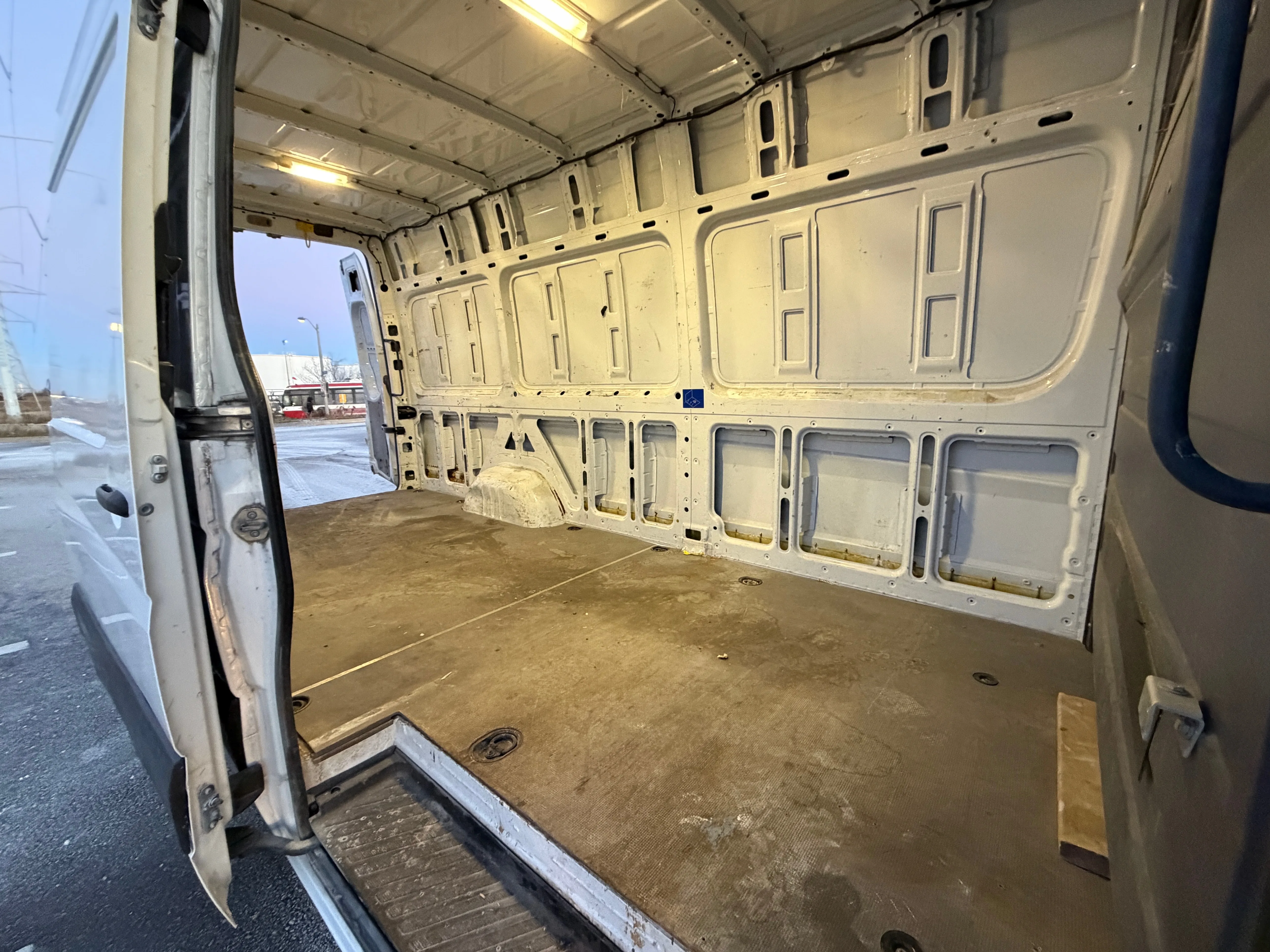 2015 Mercedes-Benz Sprinter 2500 170 WB 2.1L Diesel image indicator(10)