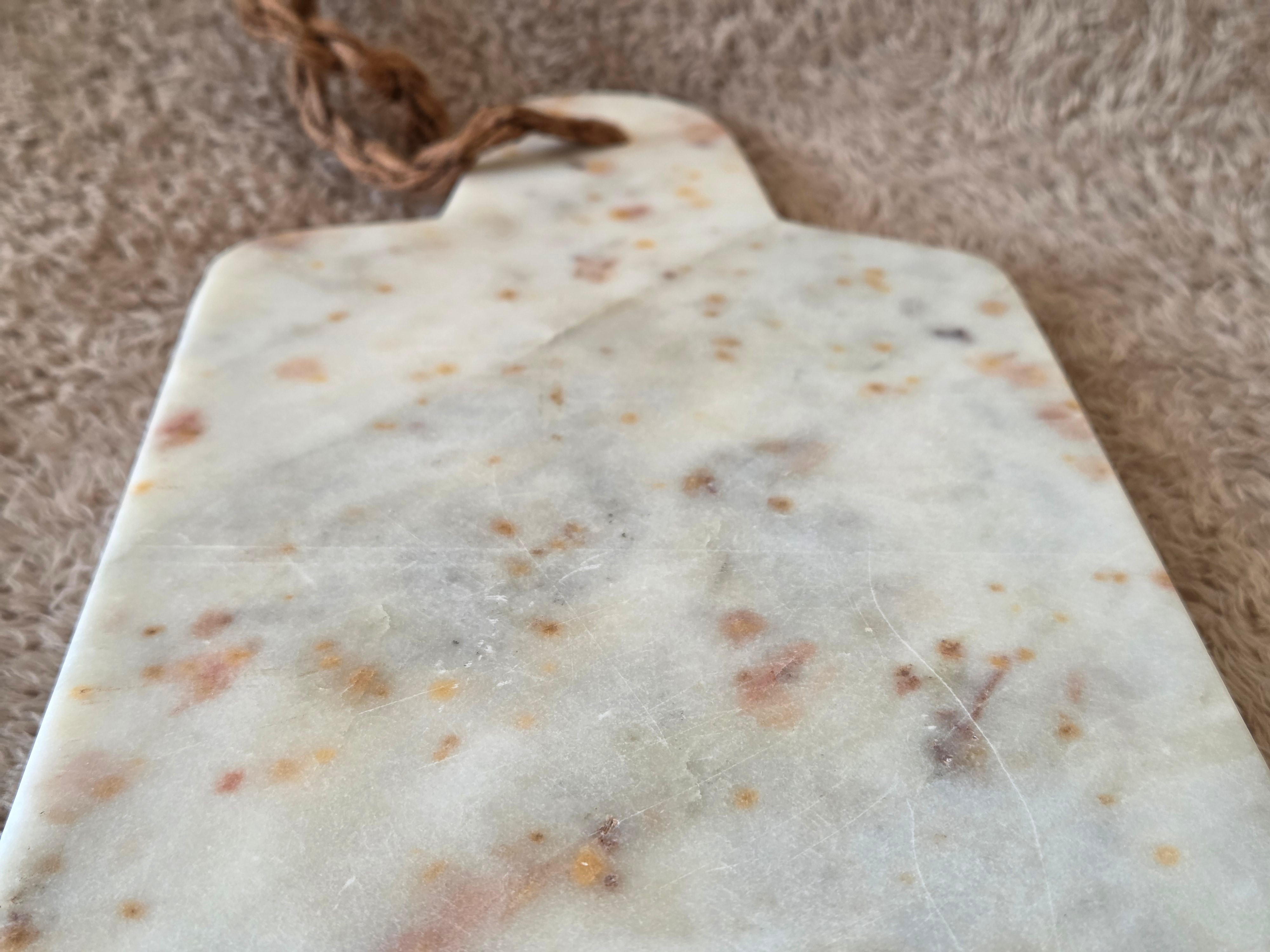 Handcrafted Marble Cheese Board, 32×13 cm – India - photo 5