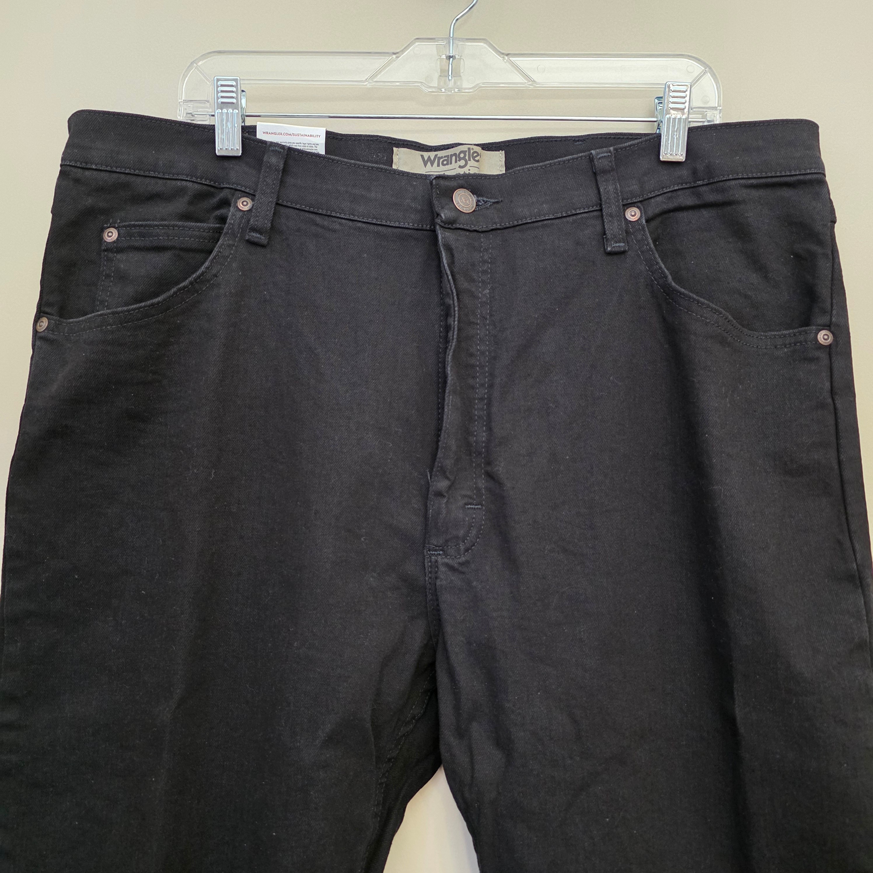 New Wrangler Men’s Black Jeans Size 38x34 - photo 2