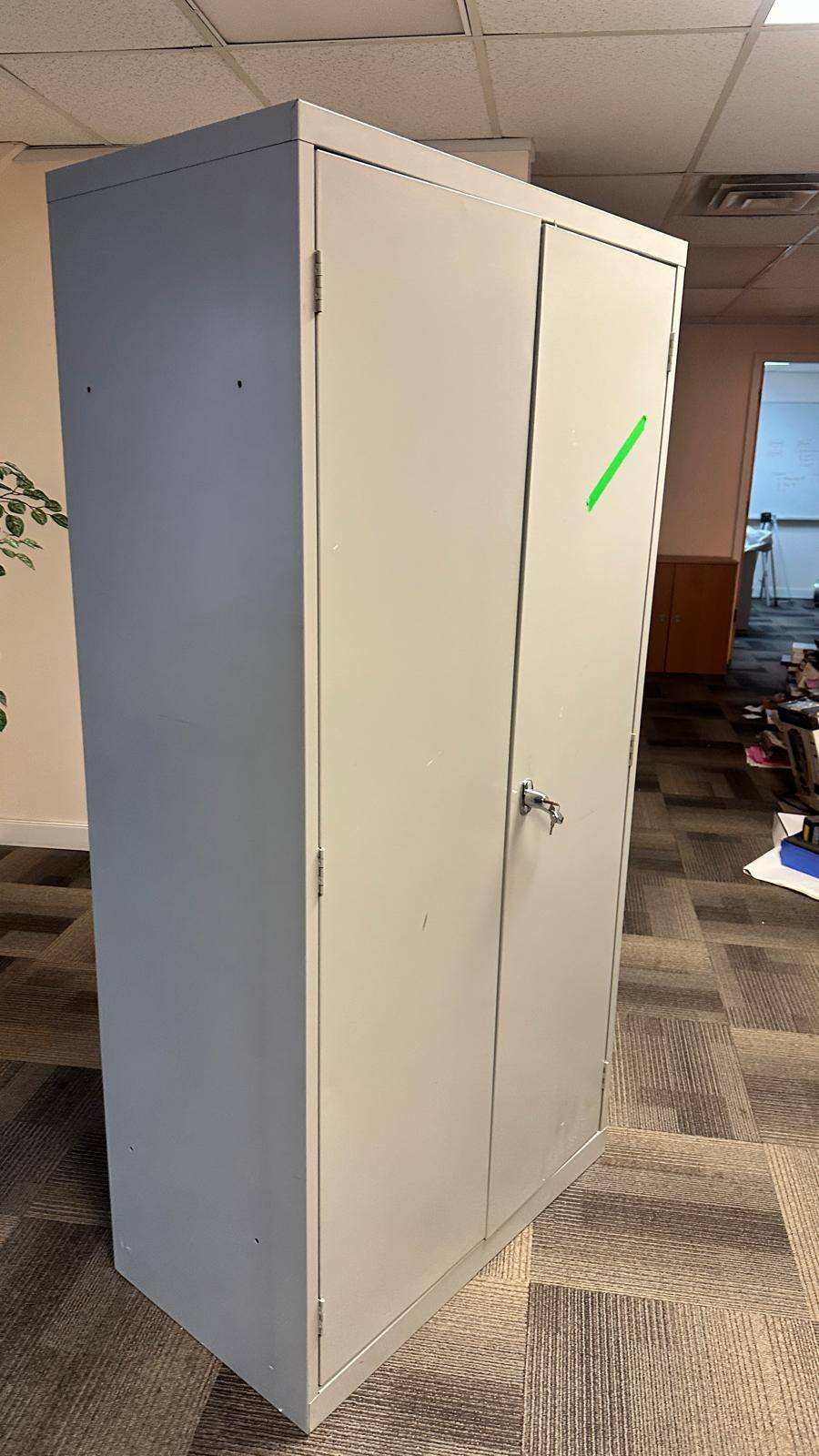 MOVING!!! Metal Storage Cabinet with Lock and key – Office - photo 5